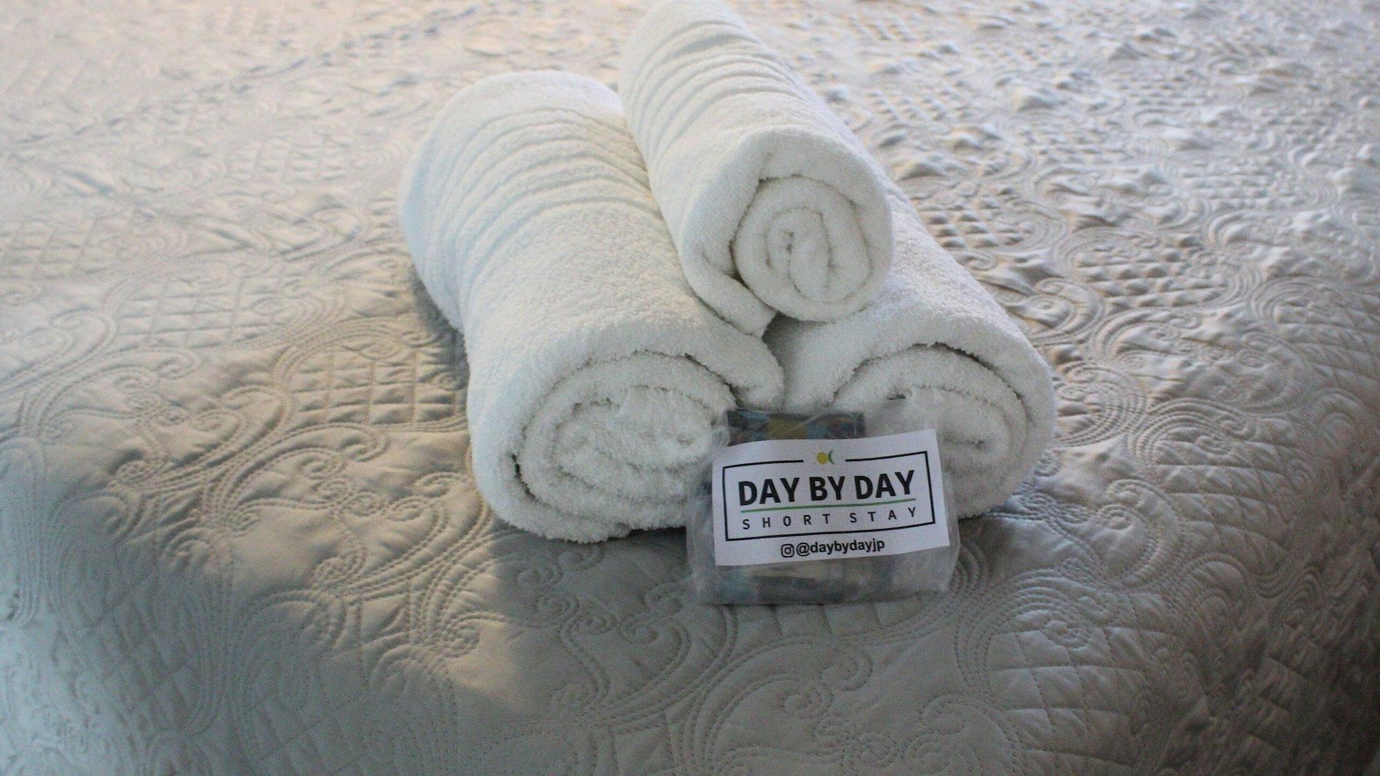 Varios Arpoar Suites By Day By Day