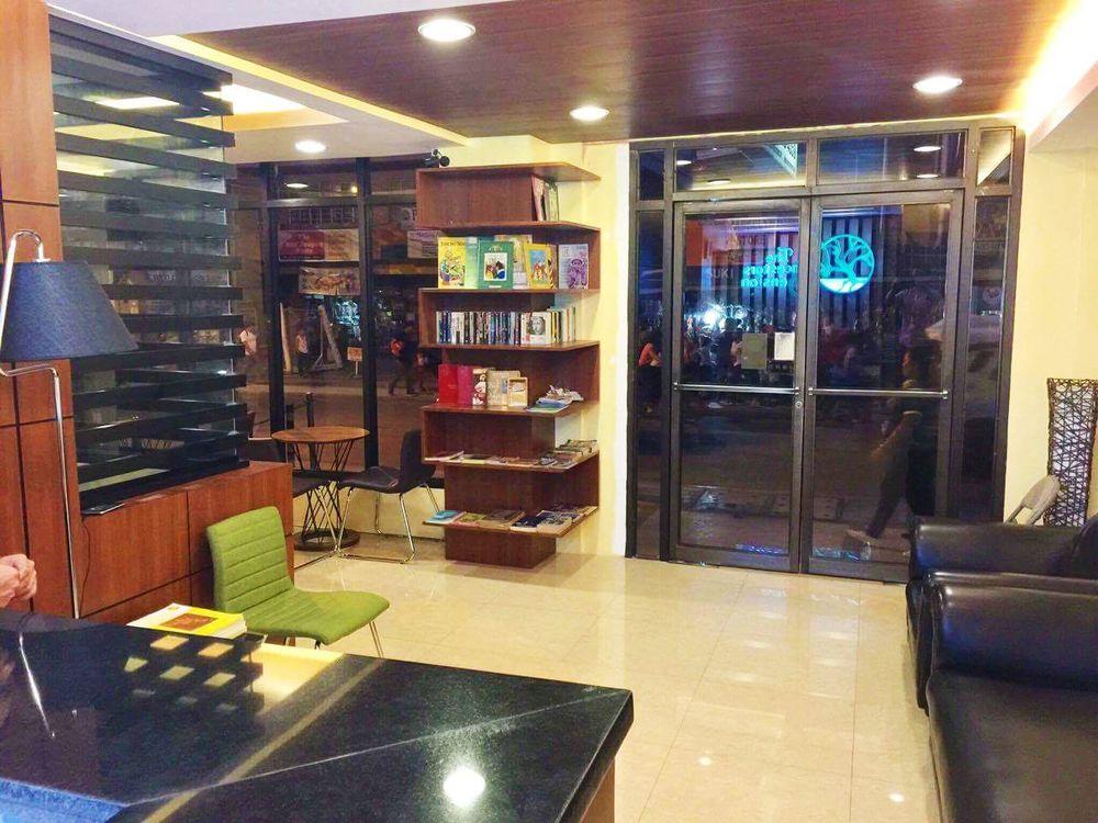 Vista Lobby Ancestors Pension House