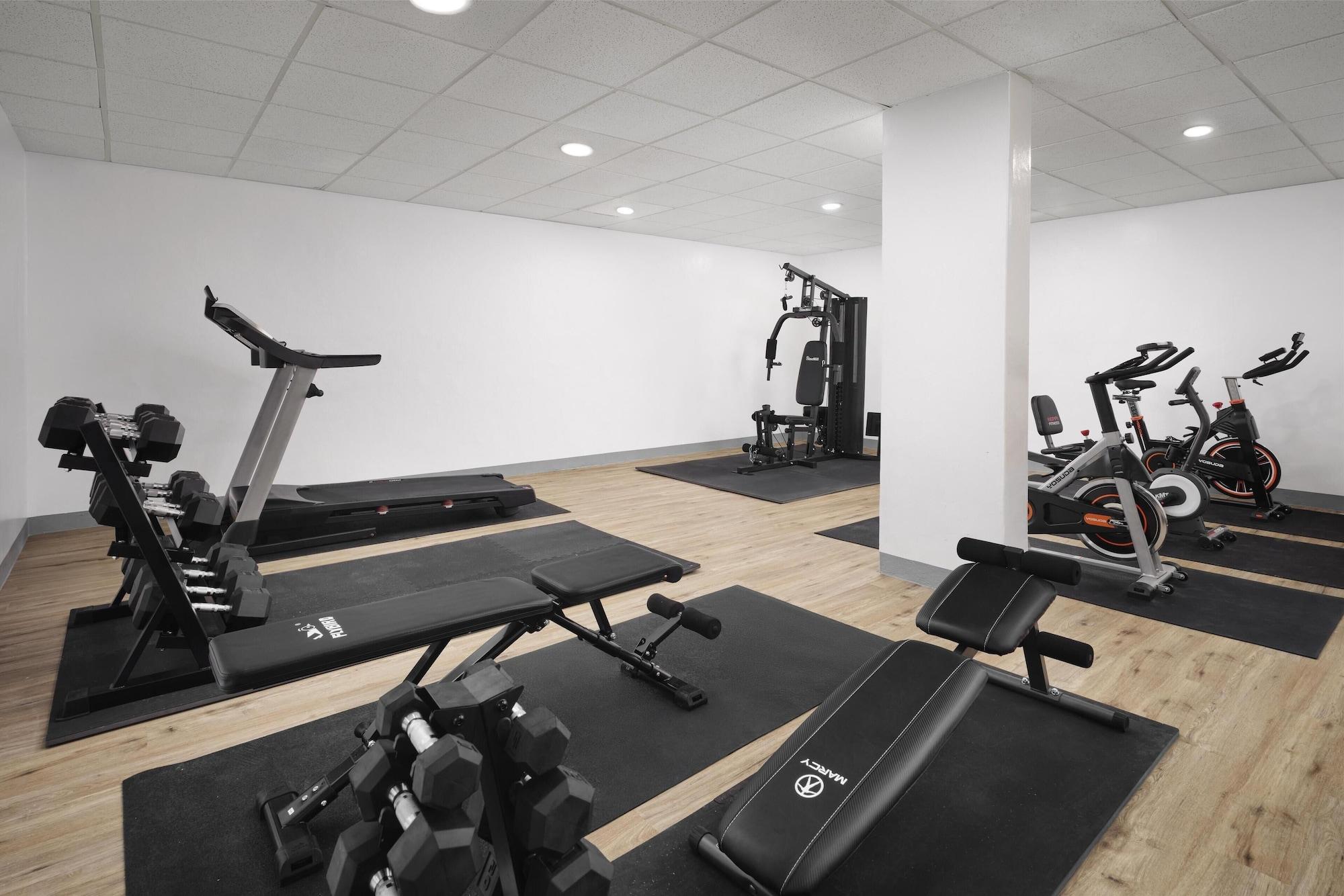Gimnasio SureStay Hotel by Best Western Guam Airport South