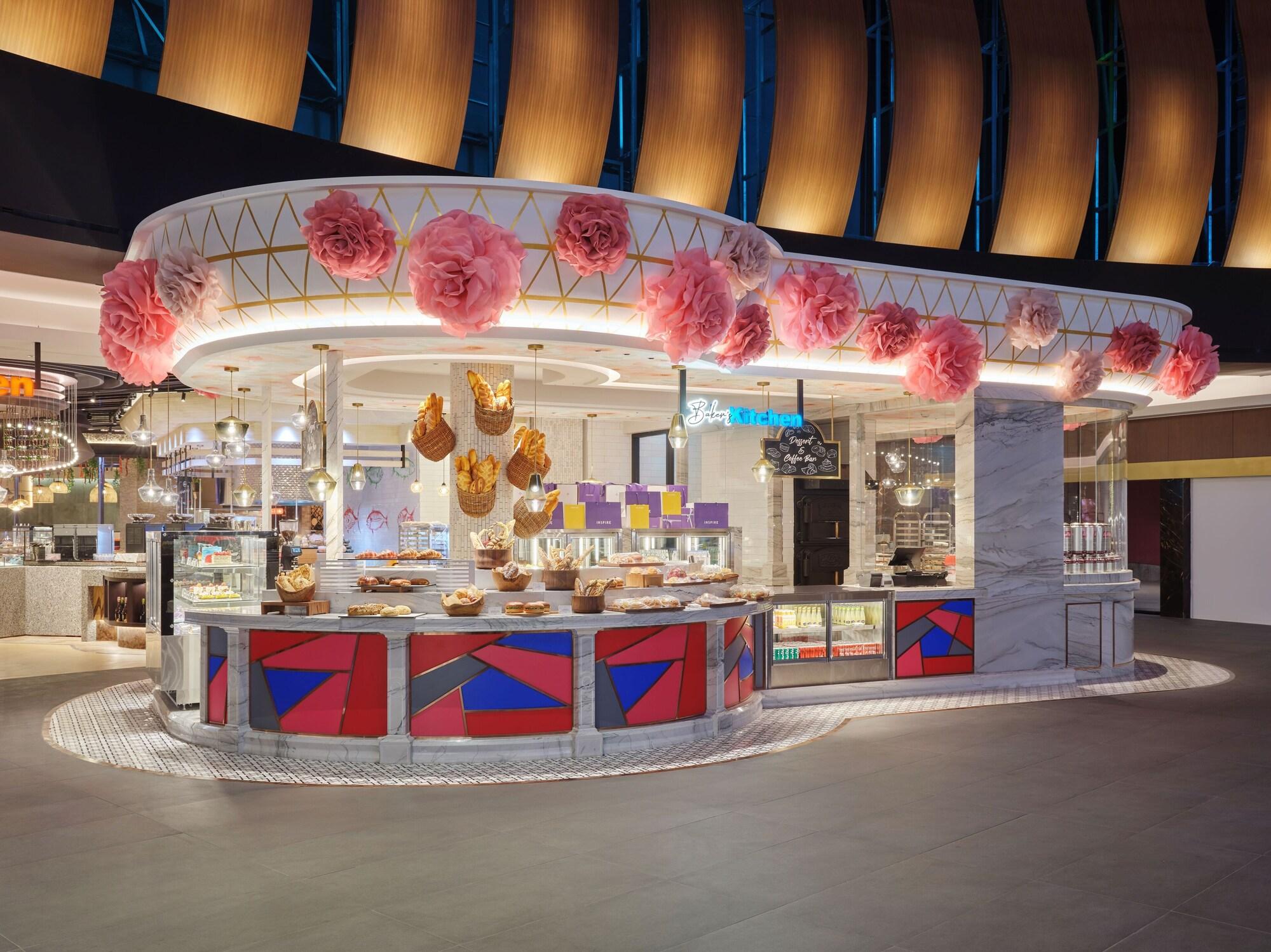 Bar/Salón INSPIRE Entertainment Resort