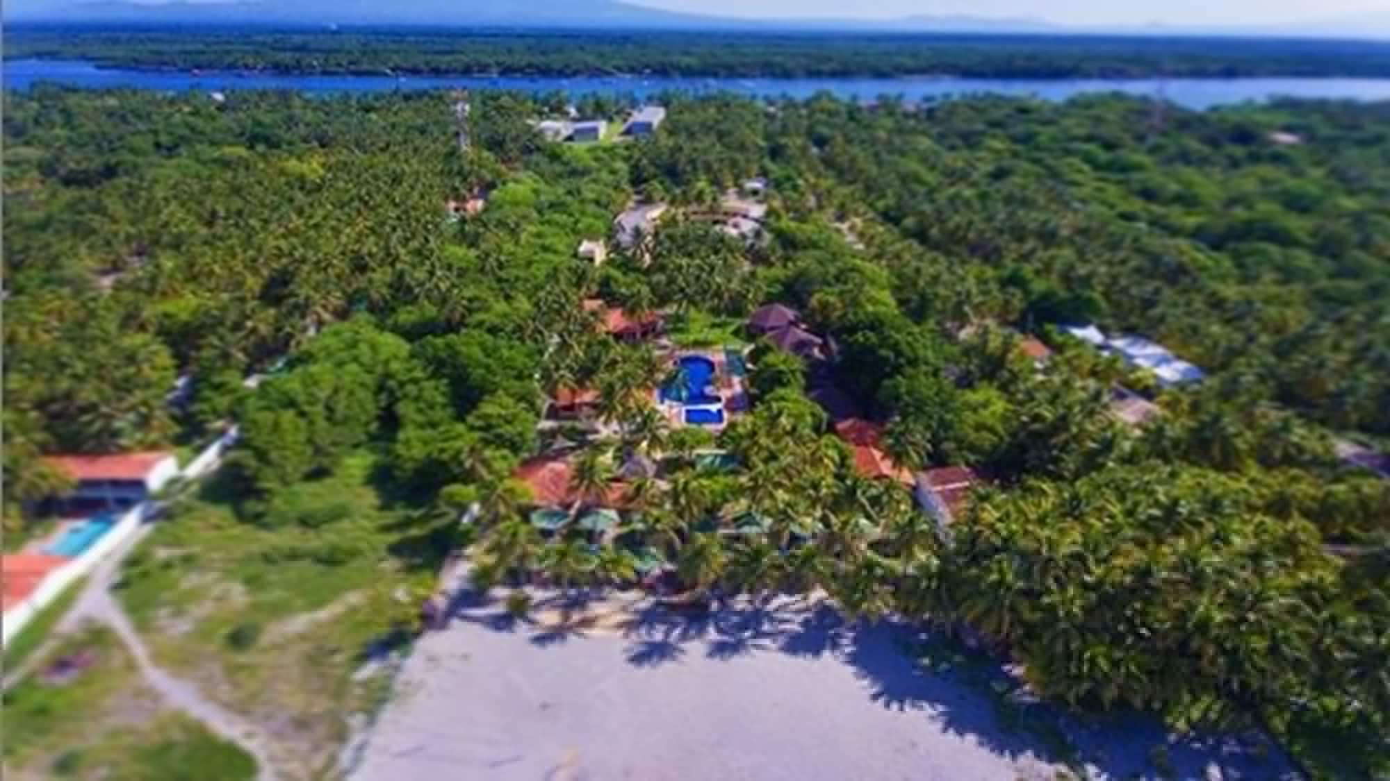 Varios Hotel Pacific Paradise