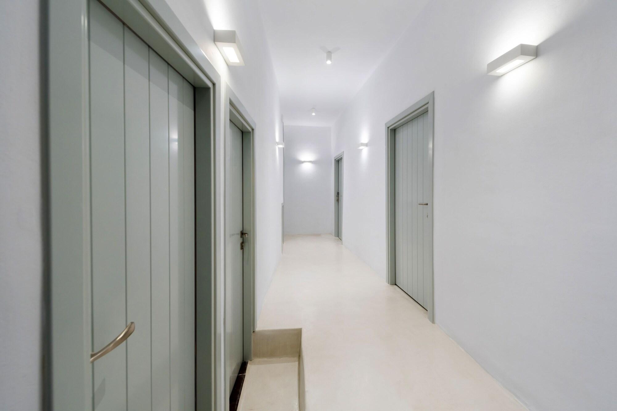 Vista Lobby Iriana Suites