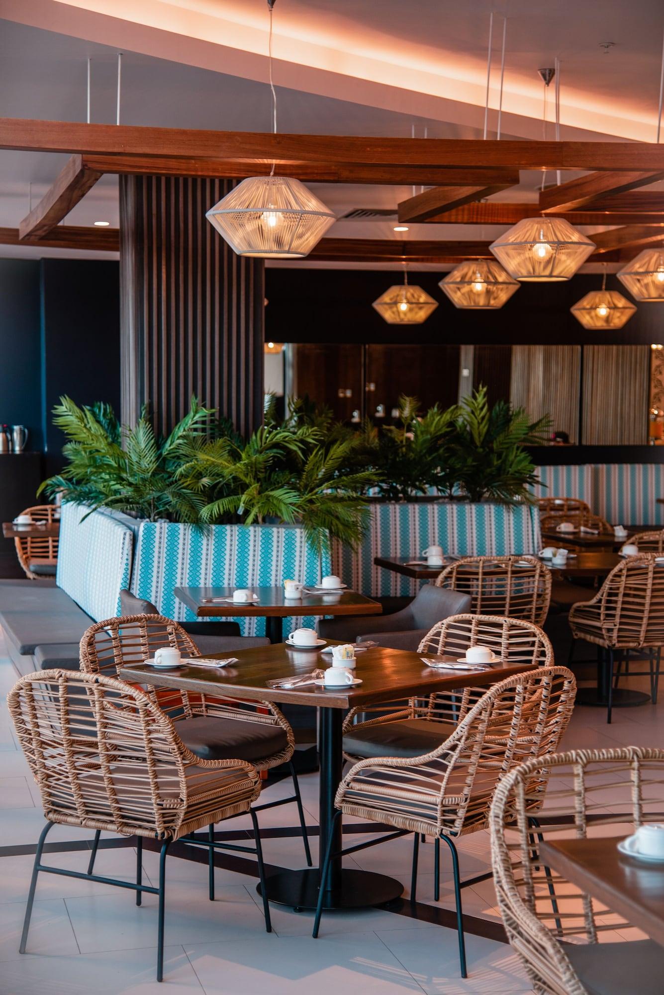 Restaurant DoubleTree by Hilton Mazatlan