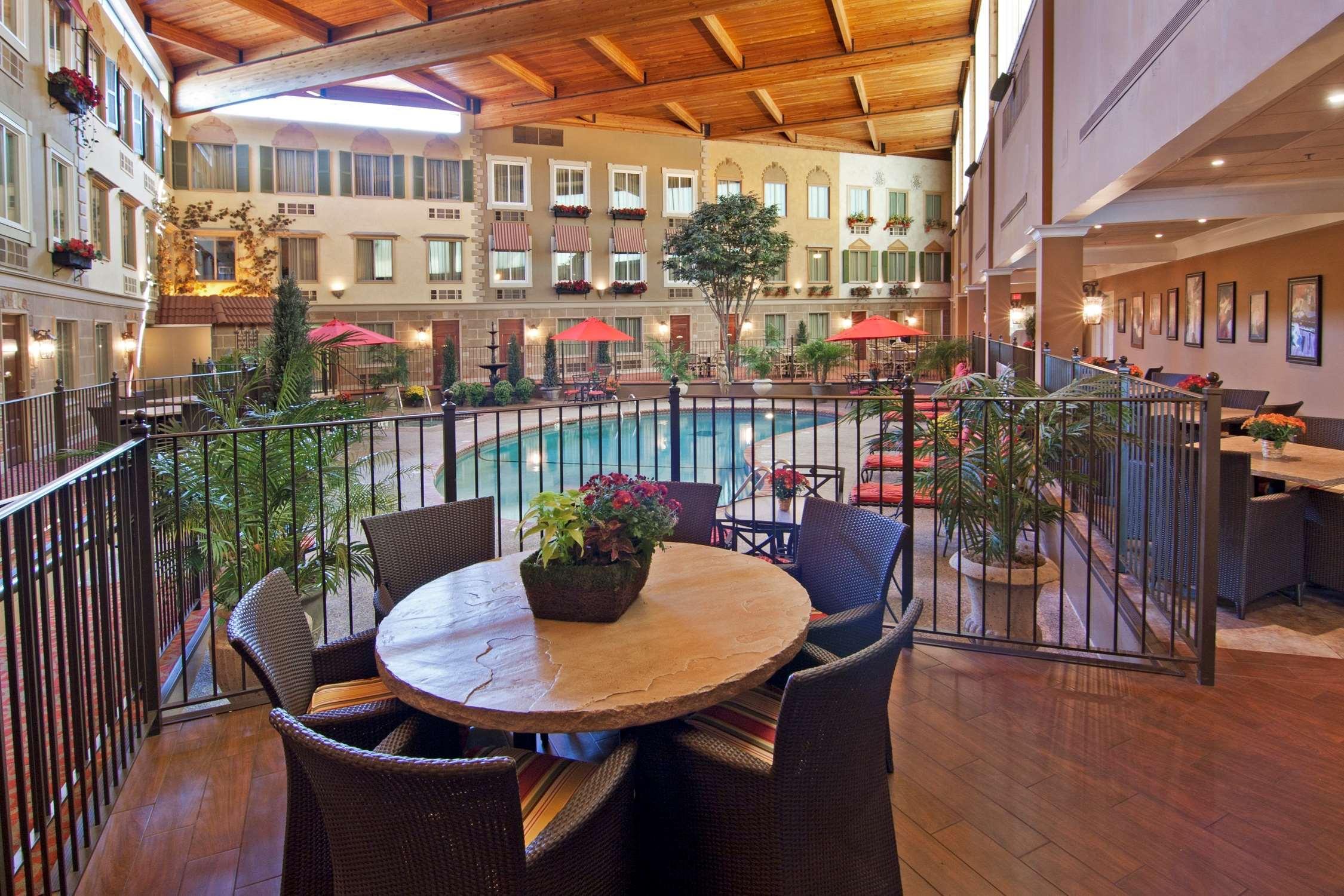 Vista Lobby Best Western Plus White Bear Country Inn