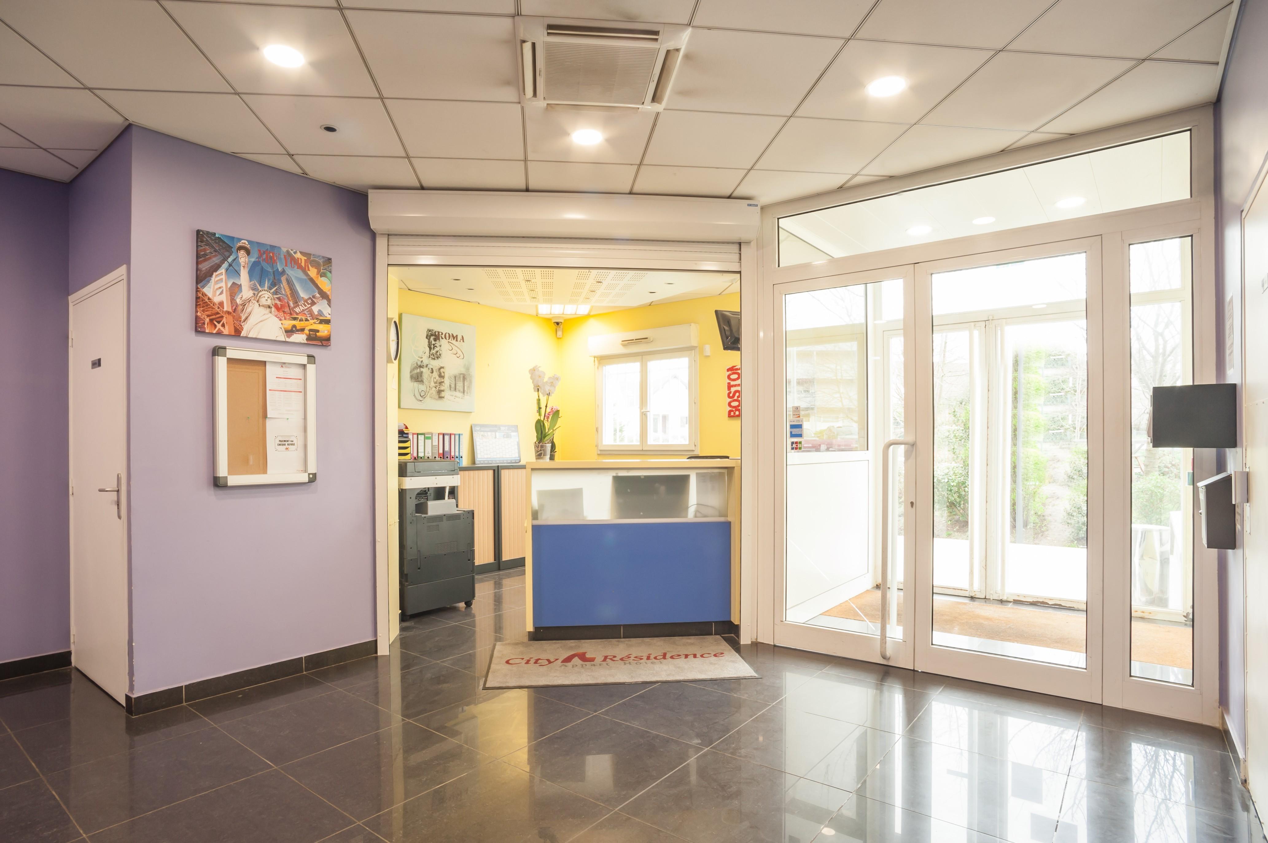 Vista Lobby City Residence Chelles