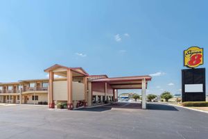 Alojamiento - Super 8 by Wyndham Waco/Mall area TX
