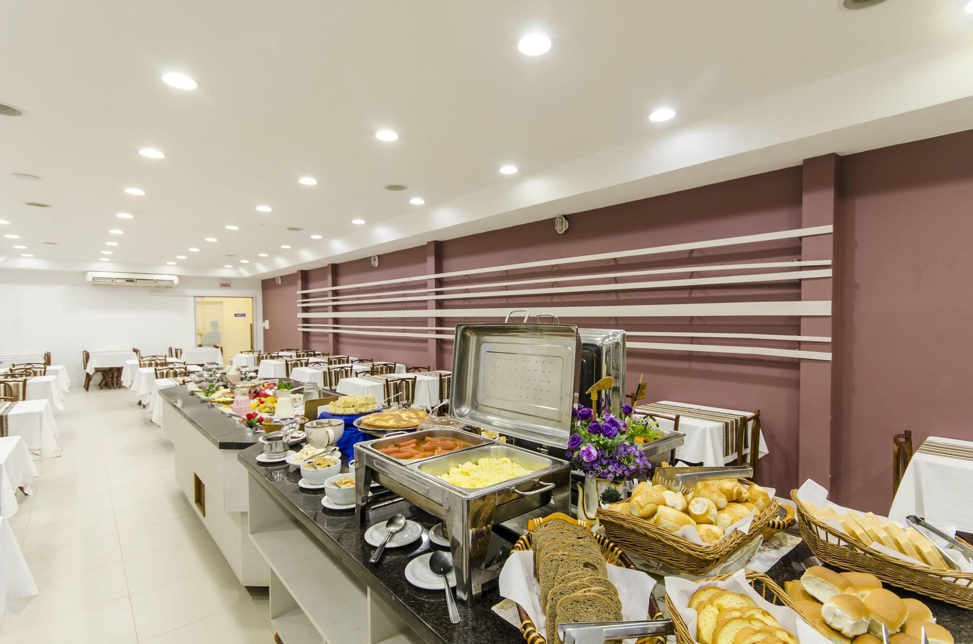 Bar/Salón Hotel Ryan