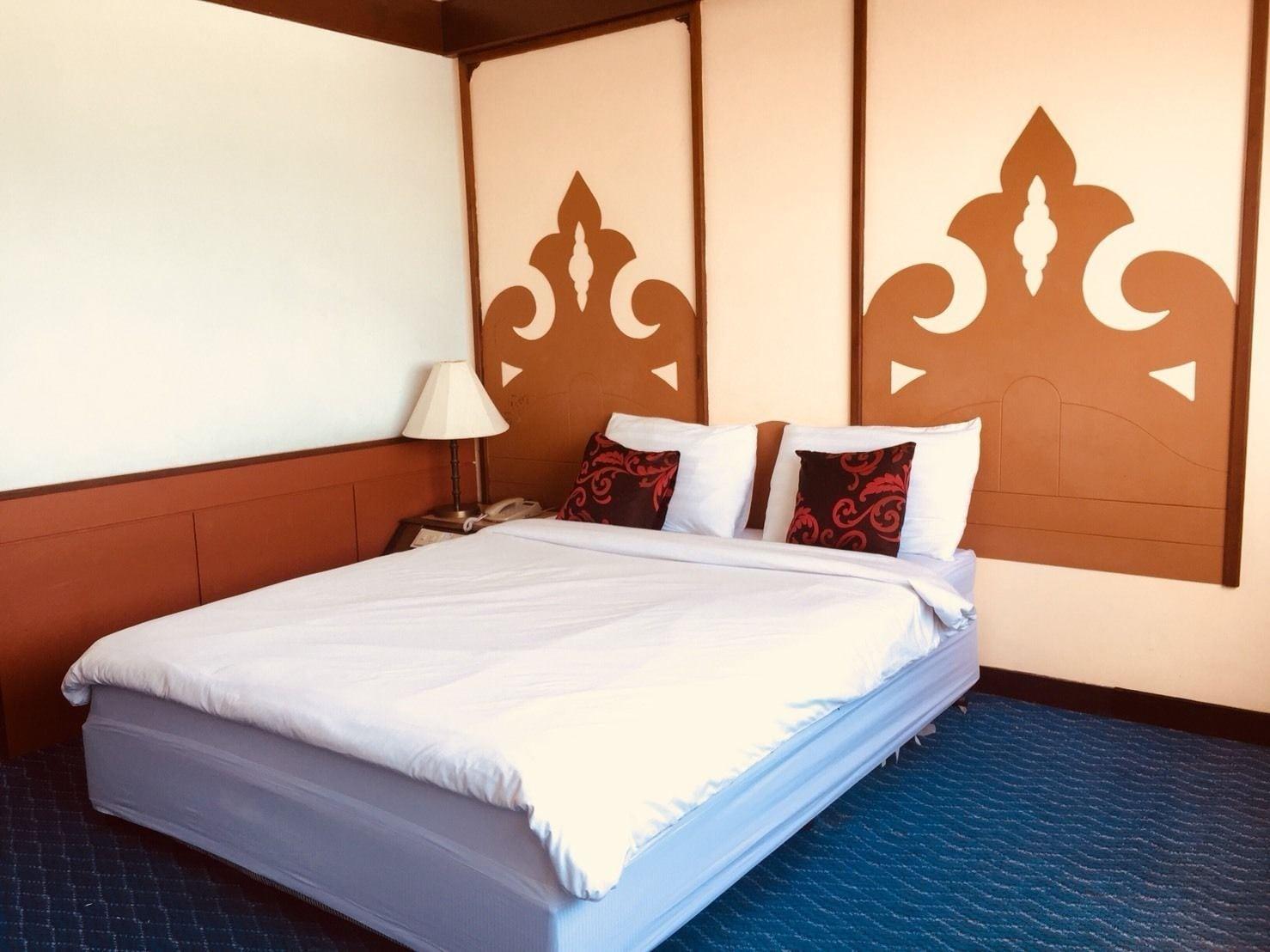 Varios Grand Thara Hotel