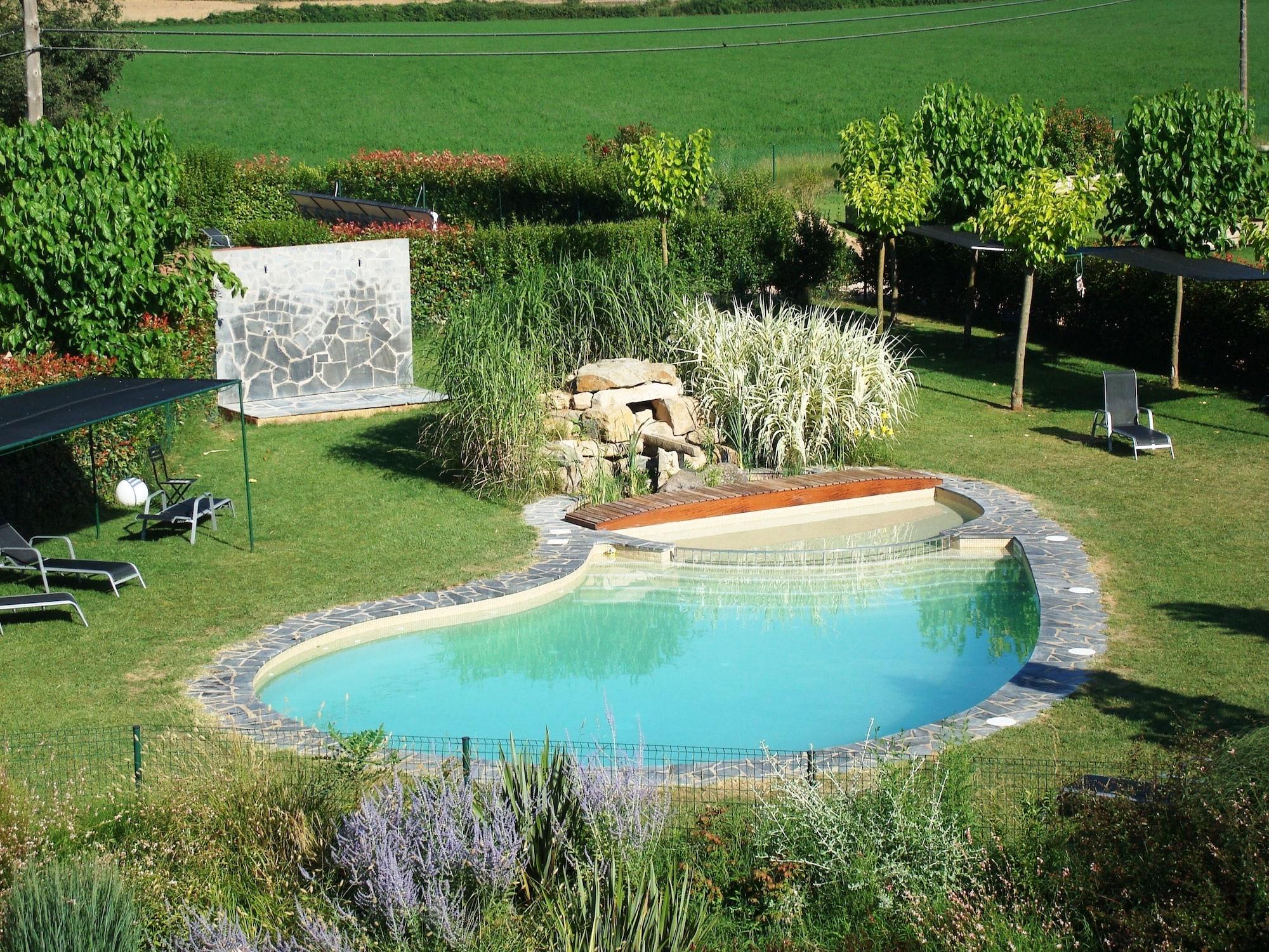 Vista Piscina L'Arcada de Fares