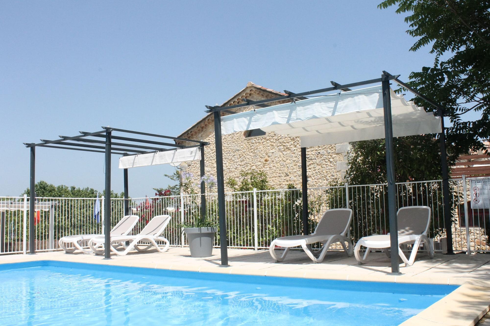 Vista Exterior Mont Bouquet Lodge