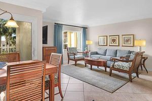 Alquiler Vacacional - Fab & Fun!  This resort is in the midst of Orlando's theme parks.