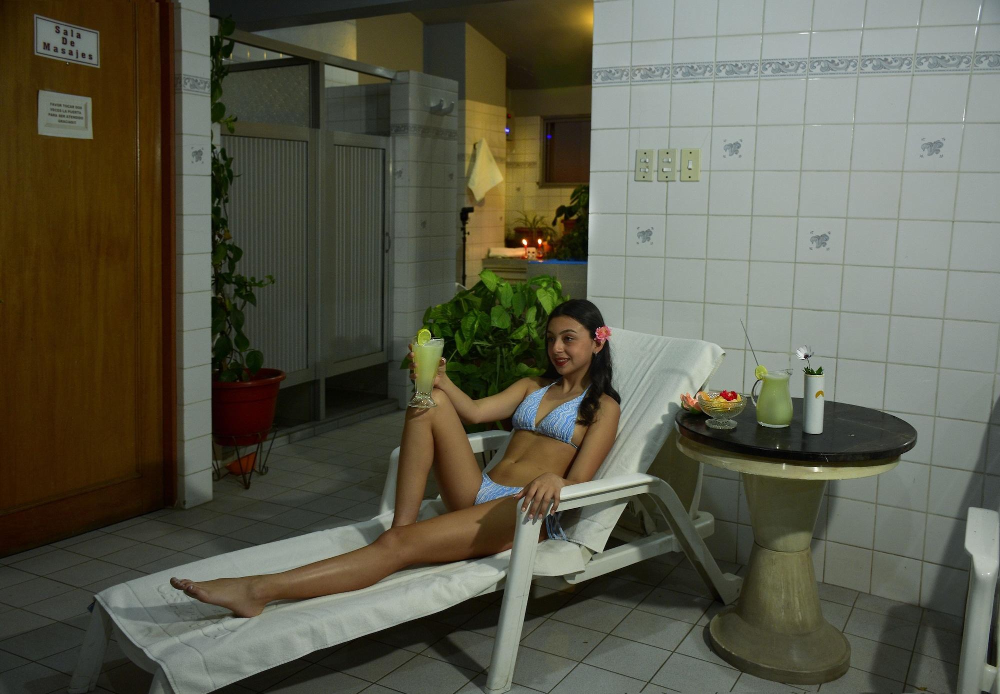 Spa Cesars Plaza Hotel