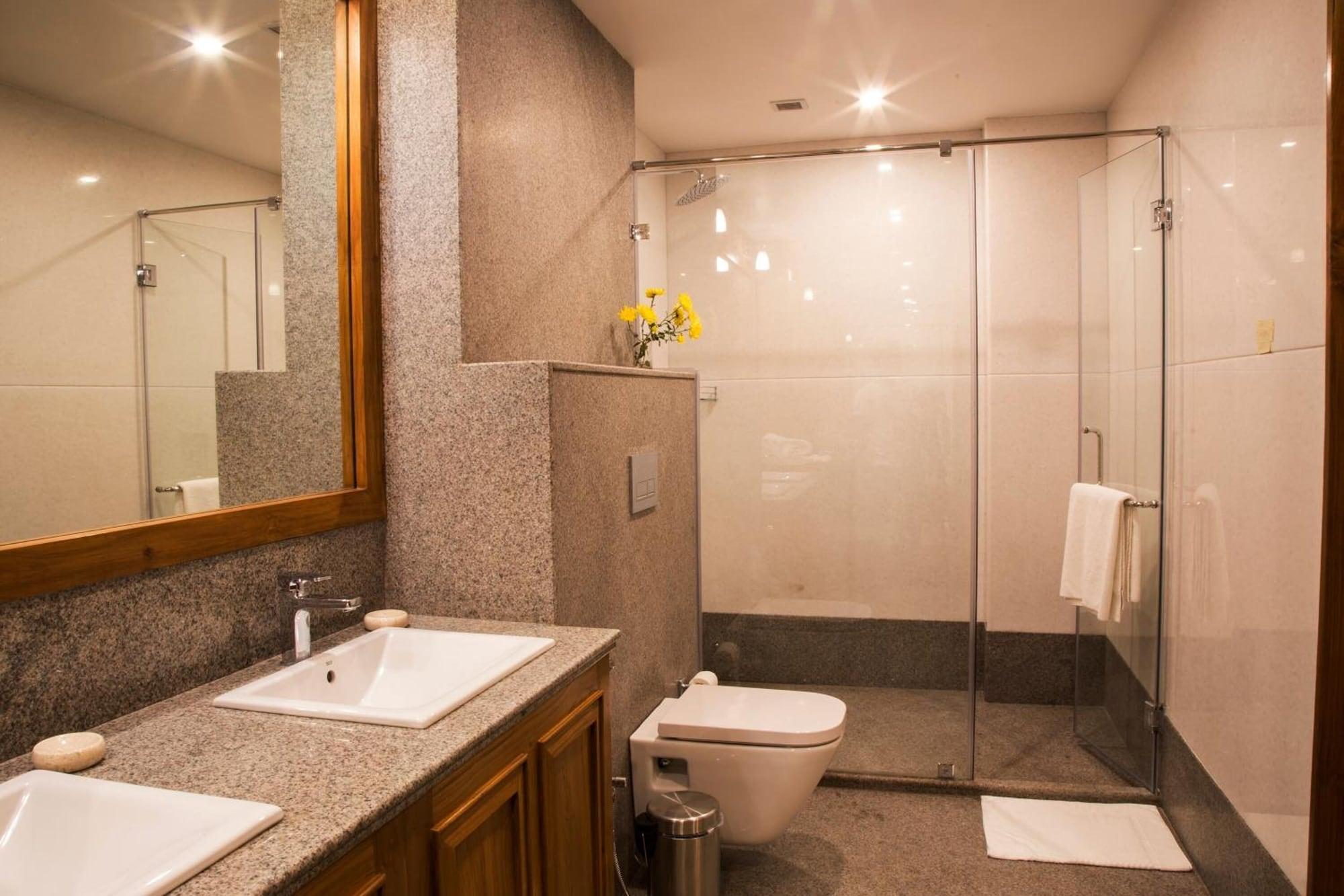 Equipamiento de Habitación The Guwahati Address