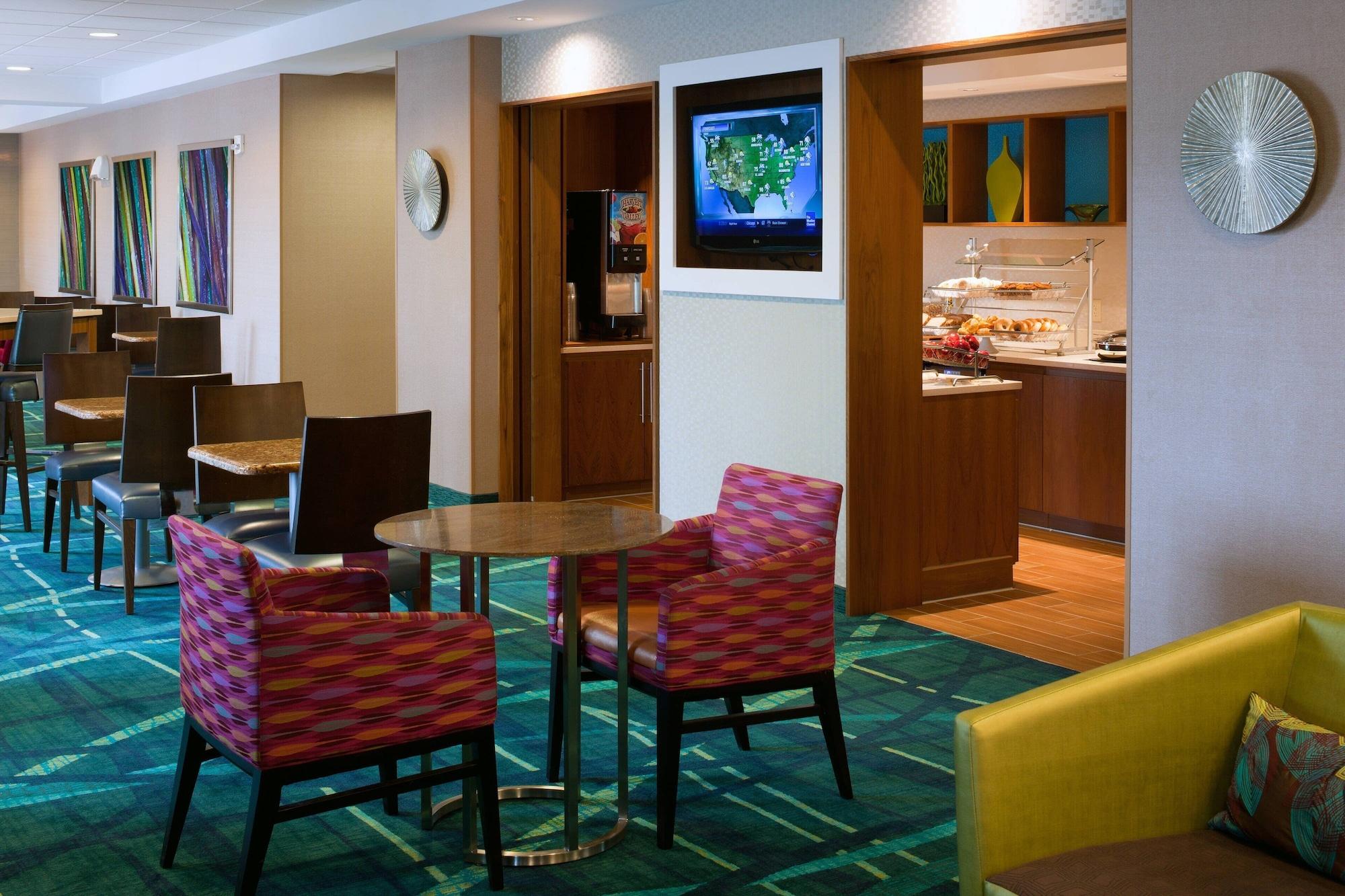Restaurant SpringHill Suites by Marriott Lansing