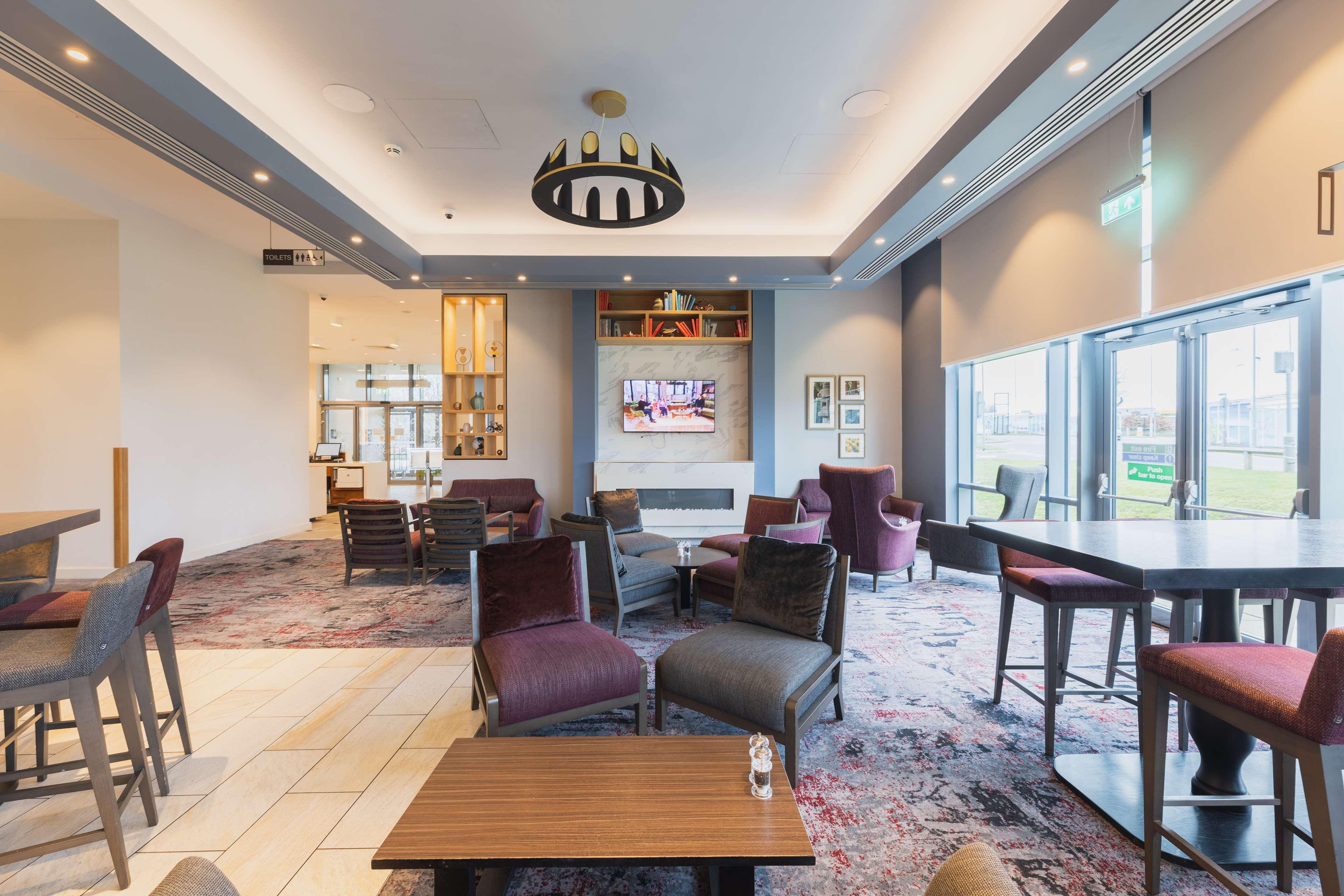 Vista Exterior Hilton Garden Inn Birmingham Airport