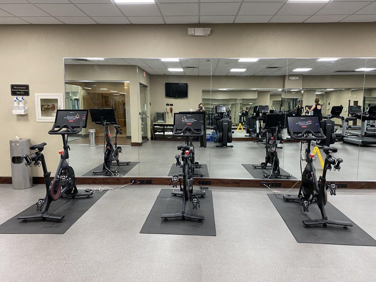 Gimnasio Florida Hotel & Conference Center in the Florida Mall