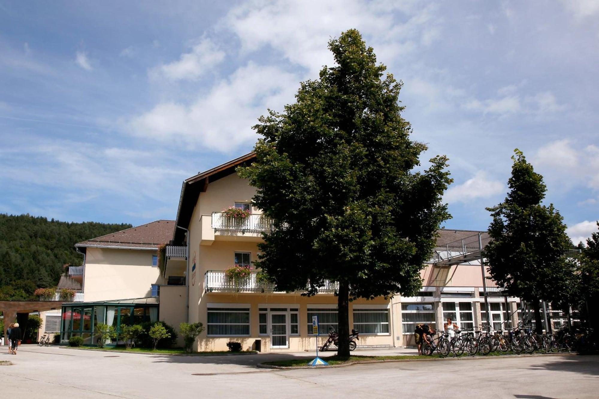 Vista Exterior Sonnenhotel Hafnersee
