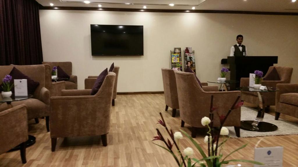 Vista Lobby Al Hyatt Jeddah Continental Hotel