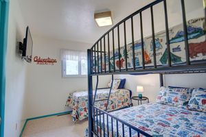 Alquiler Vacacional - Pet Friendly Cabin in the Mountains Sleeps 16