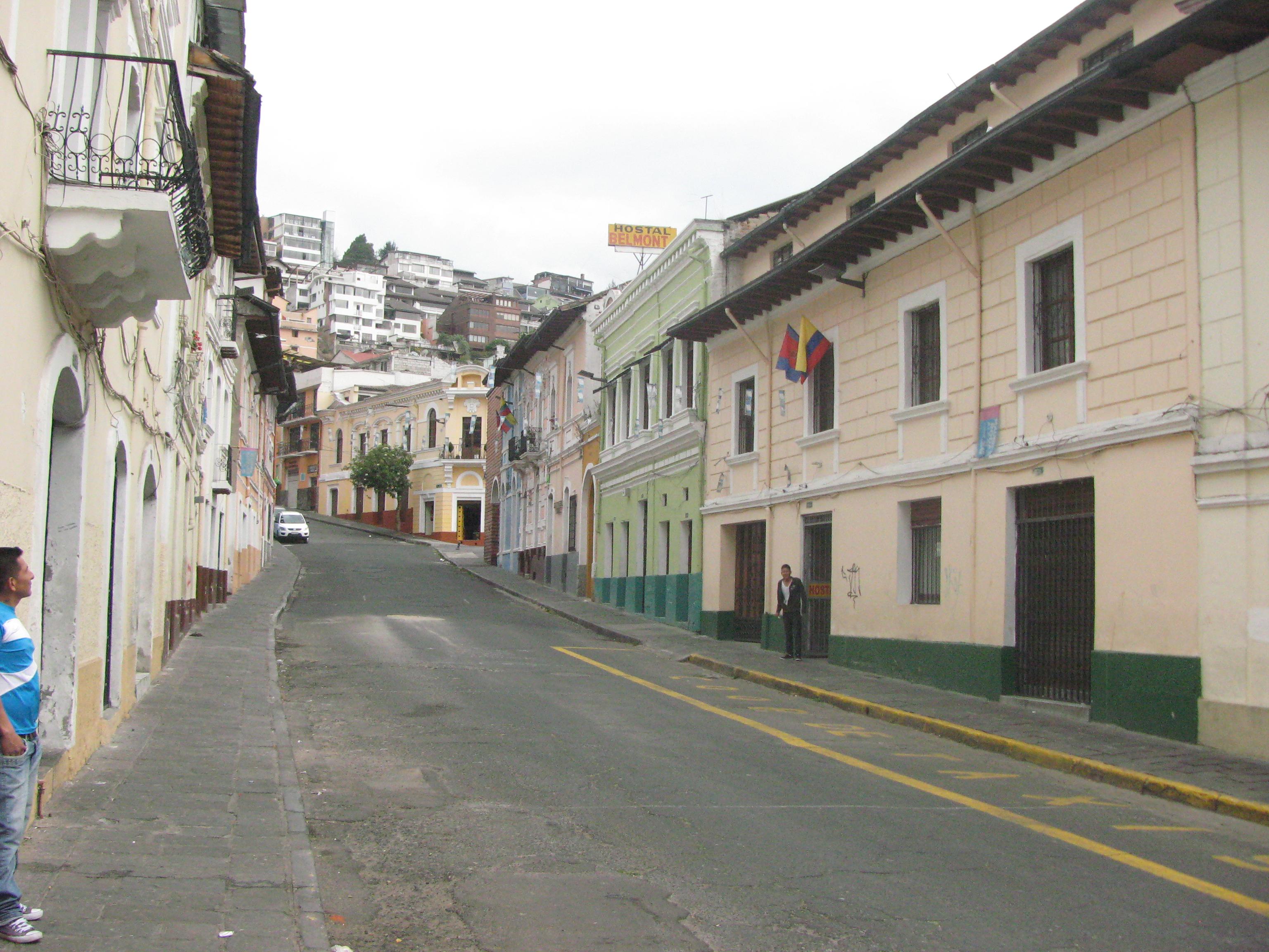Vista Exterior Hostal Oasis Quito