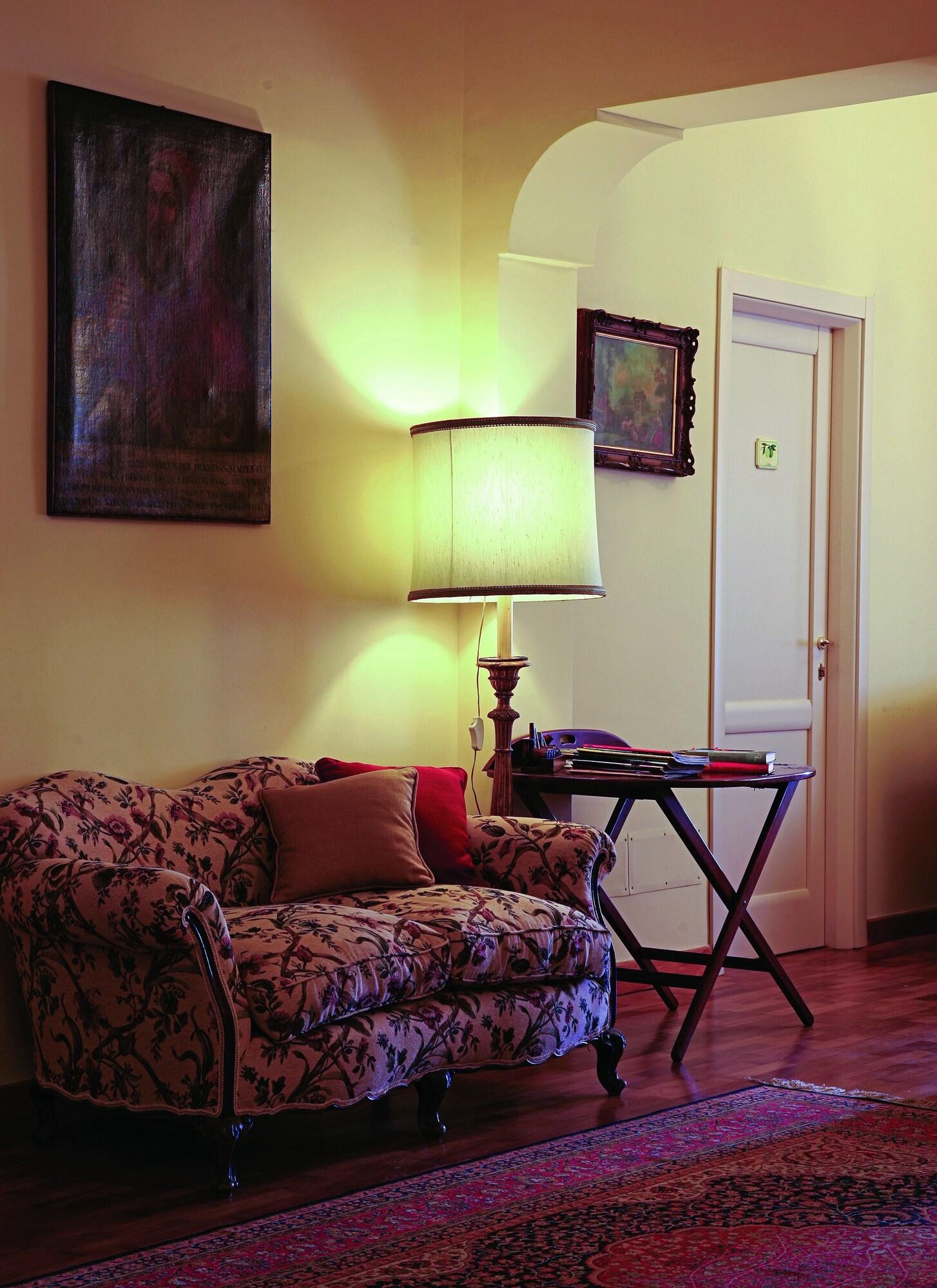 Vista Lobby Luna Caprese