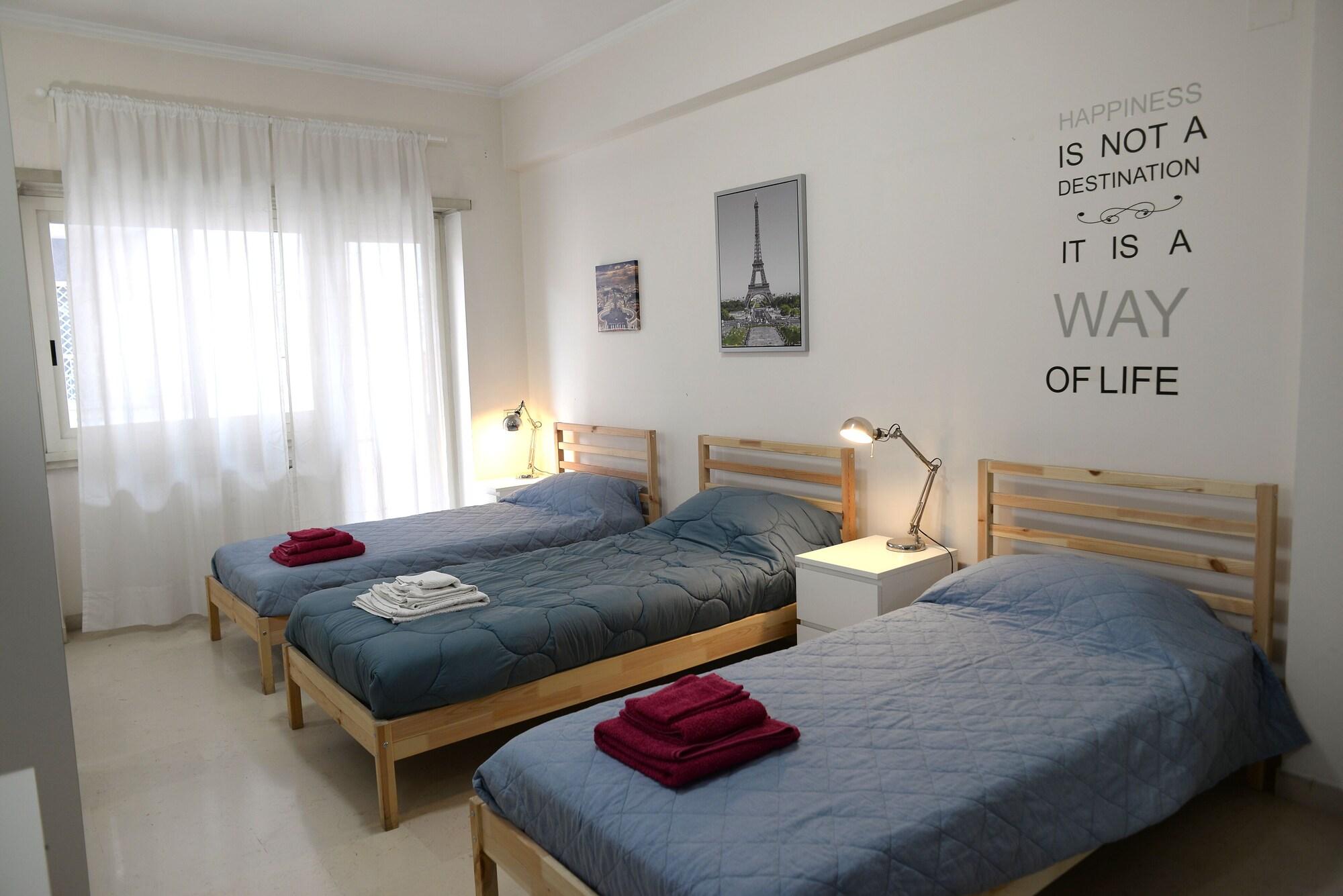 Varios Room in Guest Room - Emilio's Home Triple Room in our Cozy and Comfortable Establishment