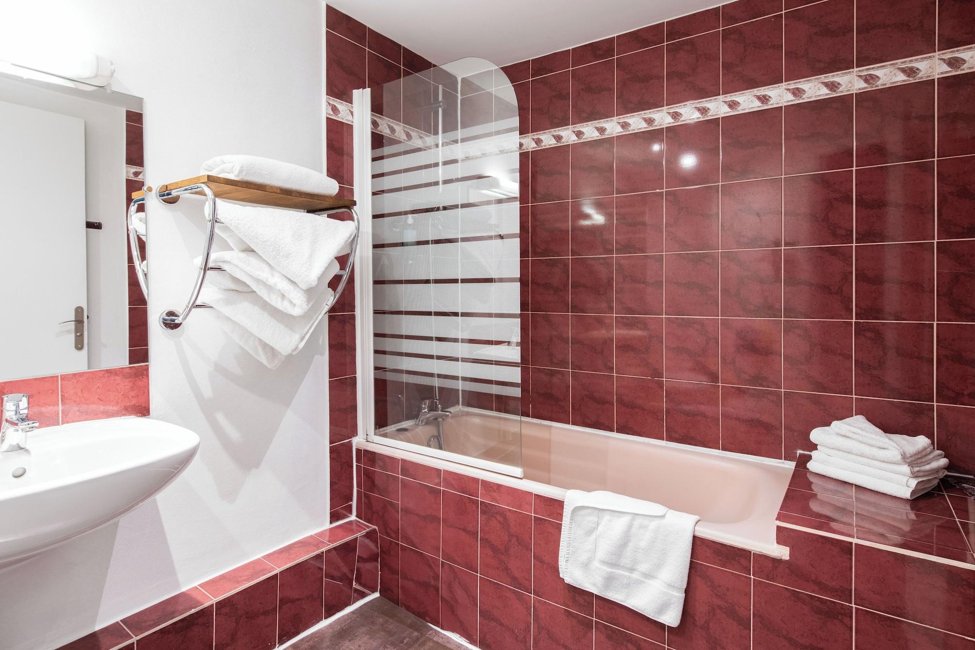 Equipamiento de Habitación Grand Hotel de Paris