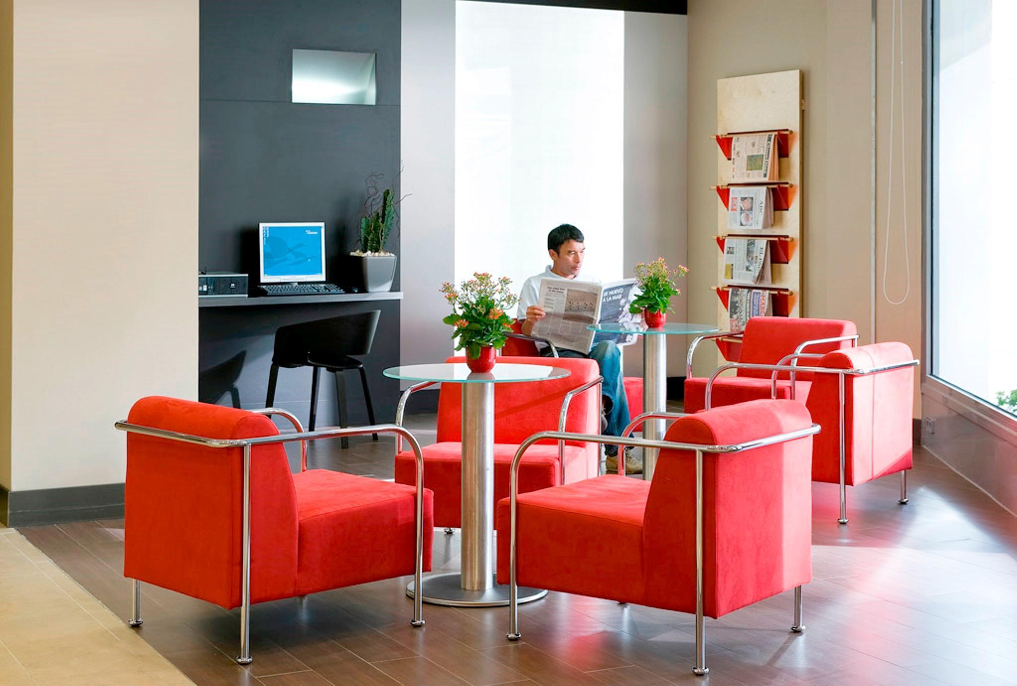 Vista Lobby Hotel ibis Madrid Alcobendas