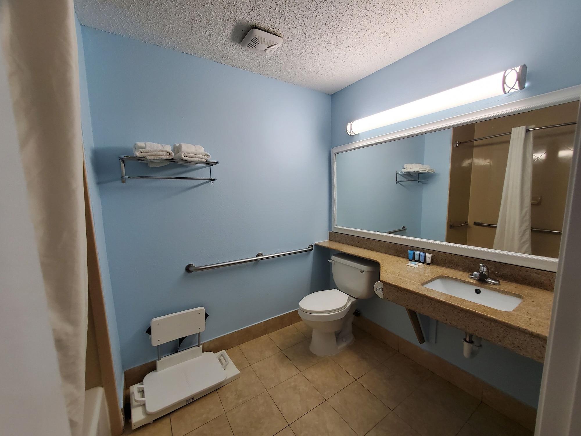 Equipamiento de Habitación Coastal Inn & Suites - Wilmington, NC
