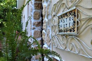 Alojamiento - kastro hotel