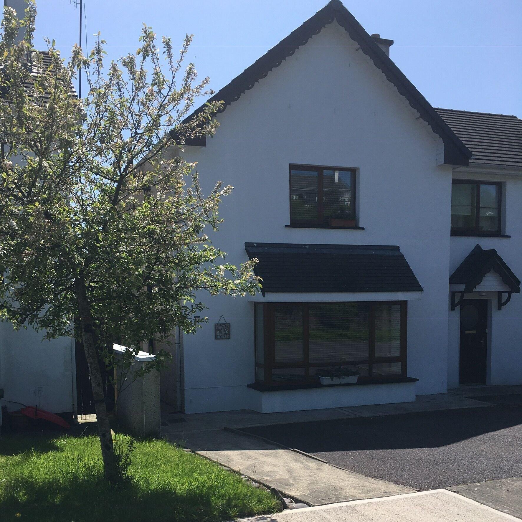 Vista Exterior Summer Cottage in Kinsale