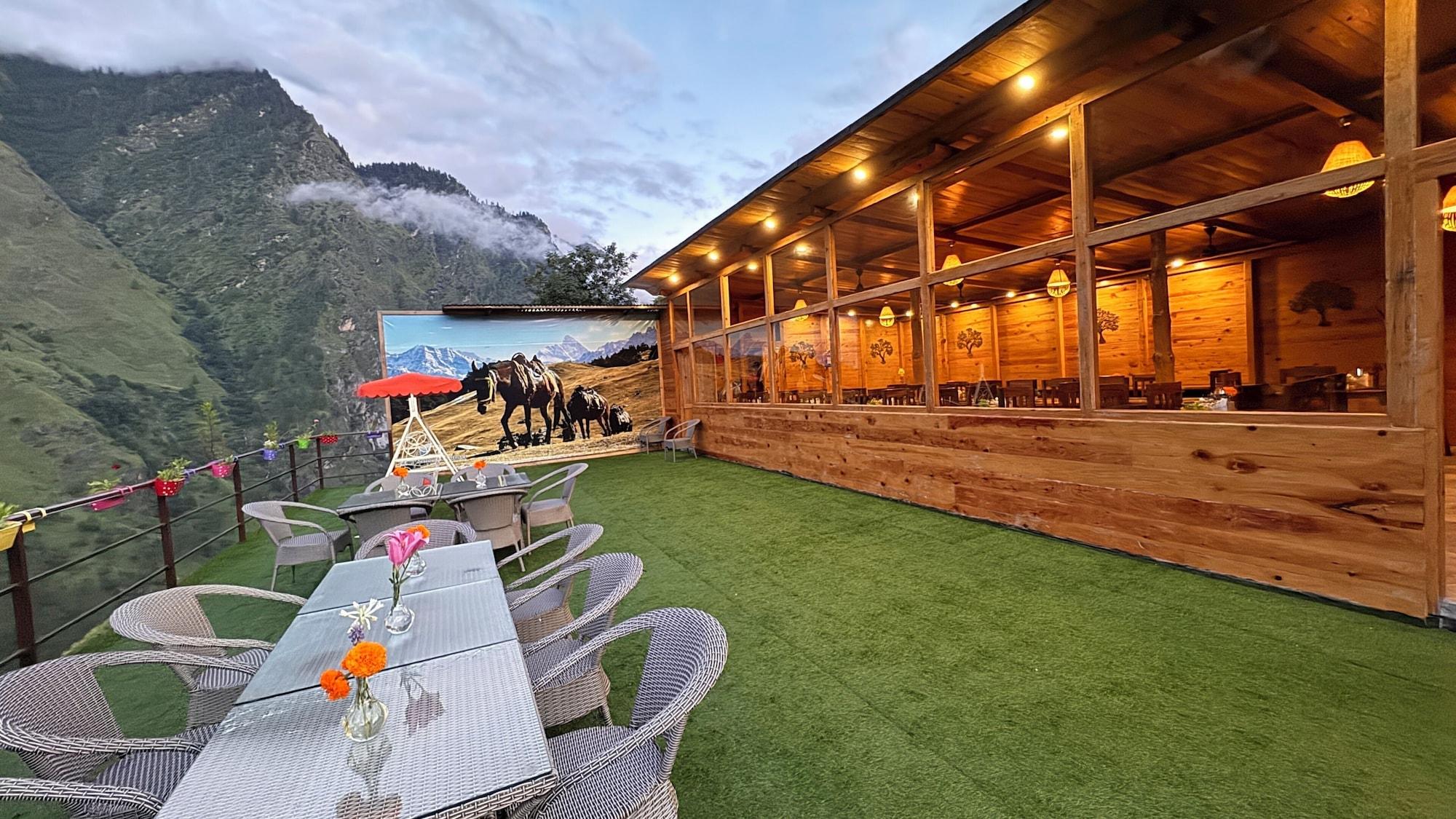 Restaurant Blue Poppy Premier