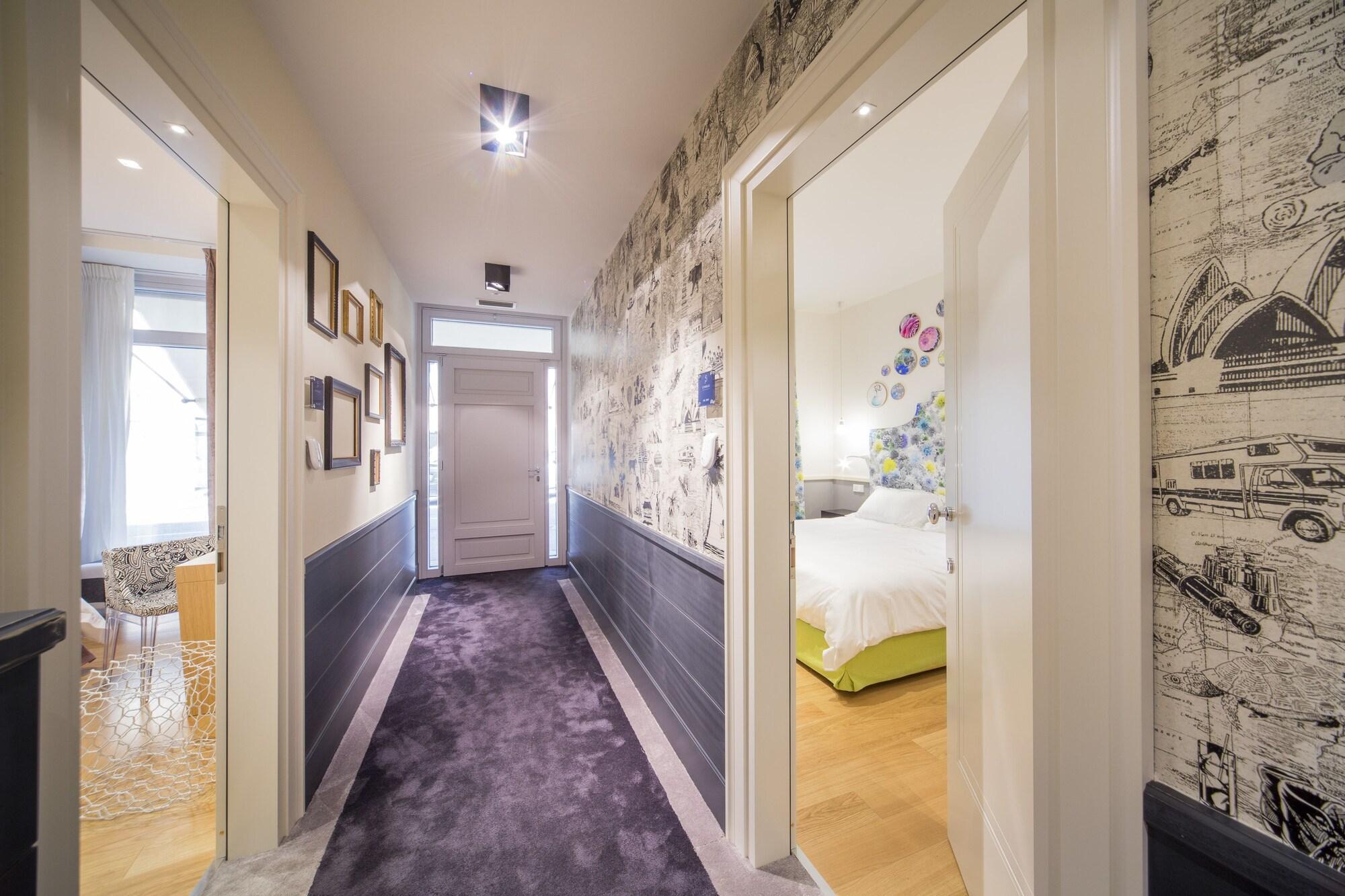 Vista Lobby Cinque Luxury Rooms