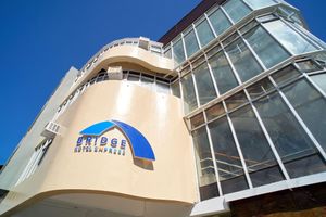 Alojamiento - Bridge Hotel Express