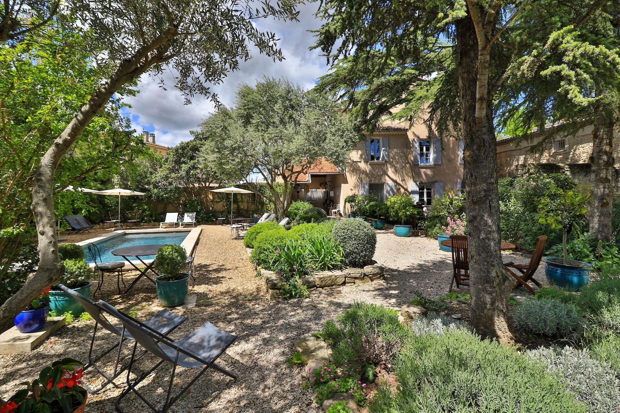 Vista Exterior Le Jardin de Mazan