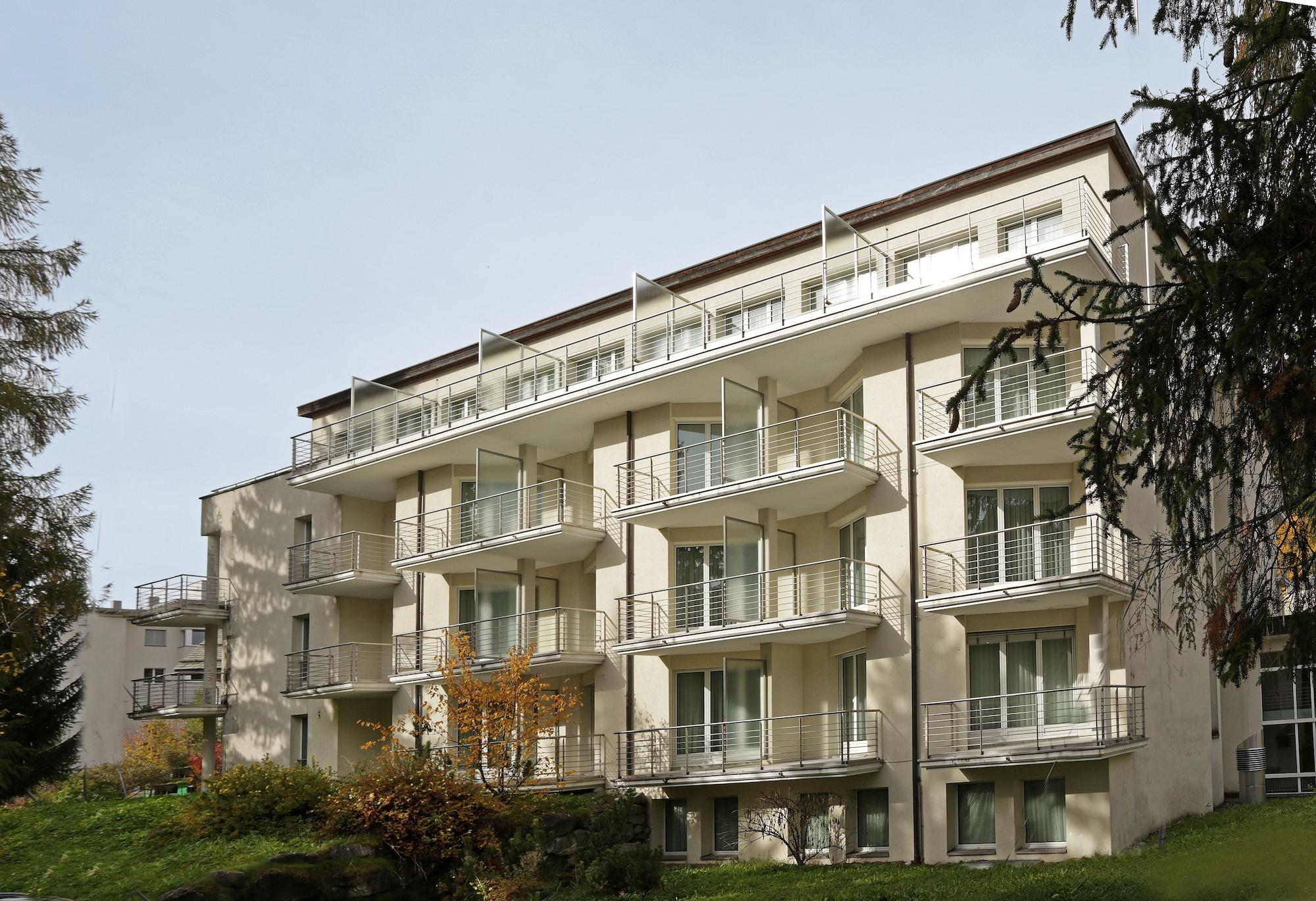 Vista Exterior Hotel Derby Davos