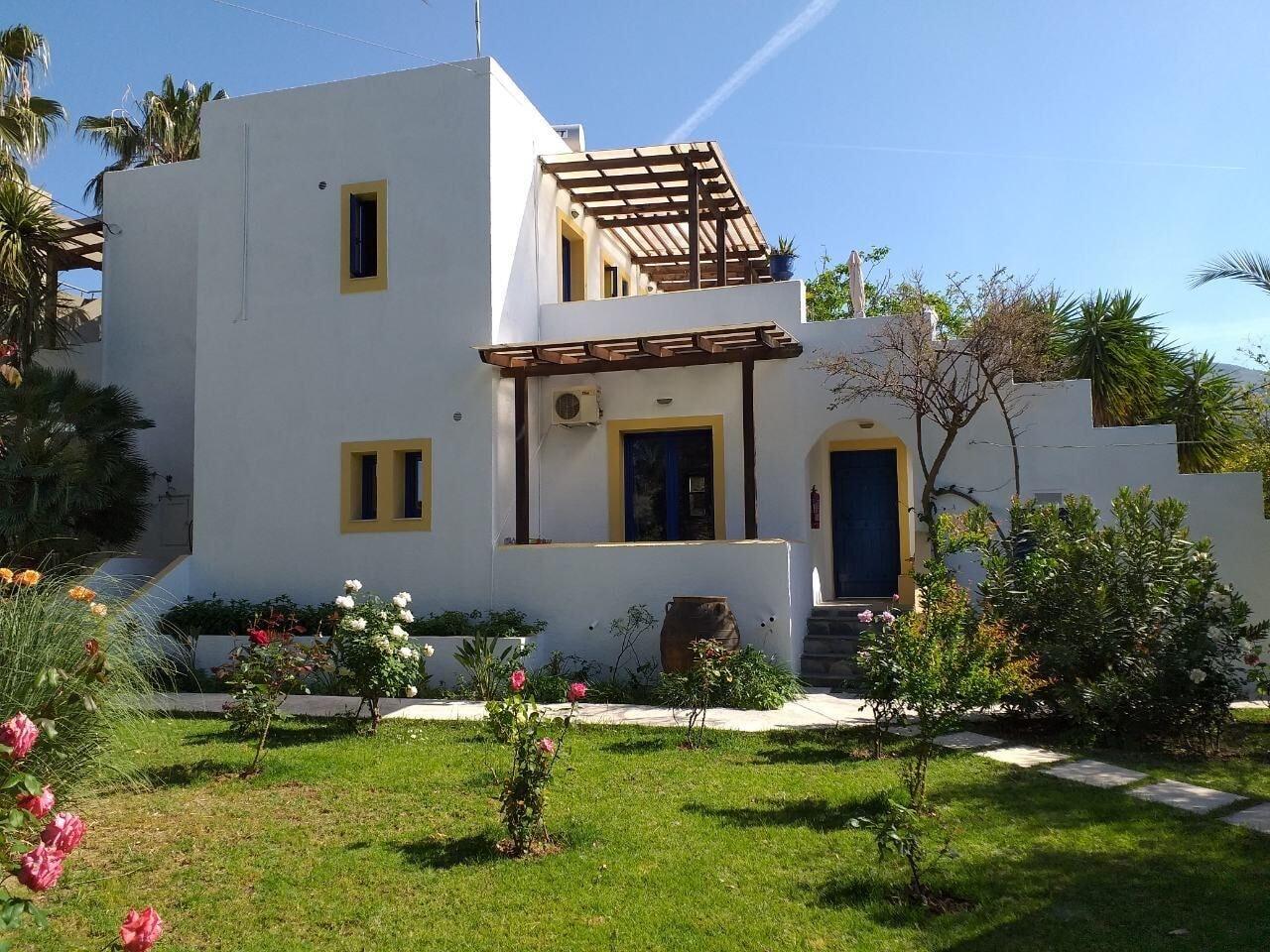 Varios Irini Studios