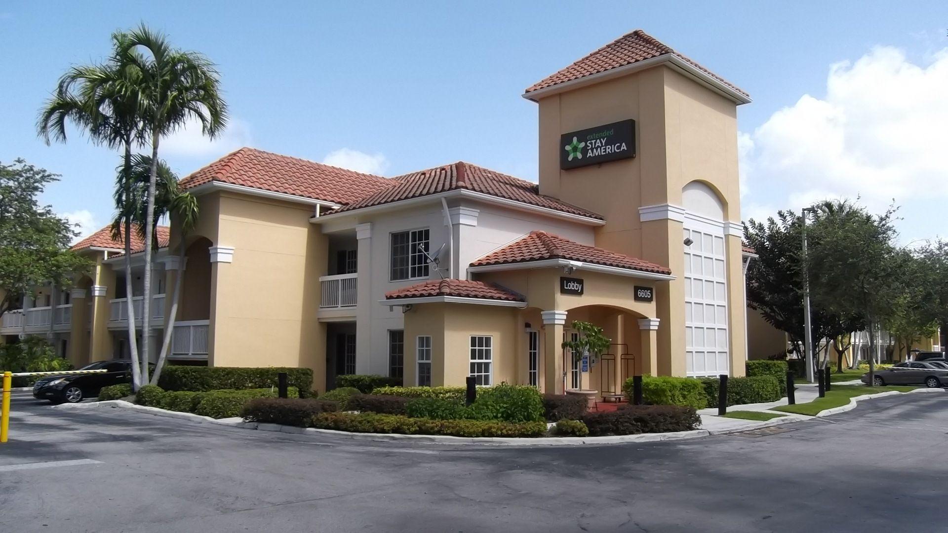 Vista Exterior Extended Stay America-Miami-Airport-Blue Lagoon