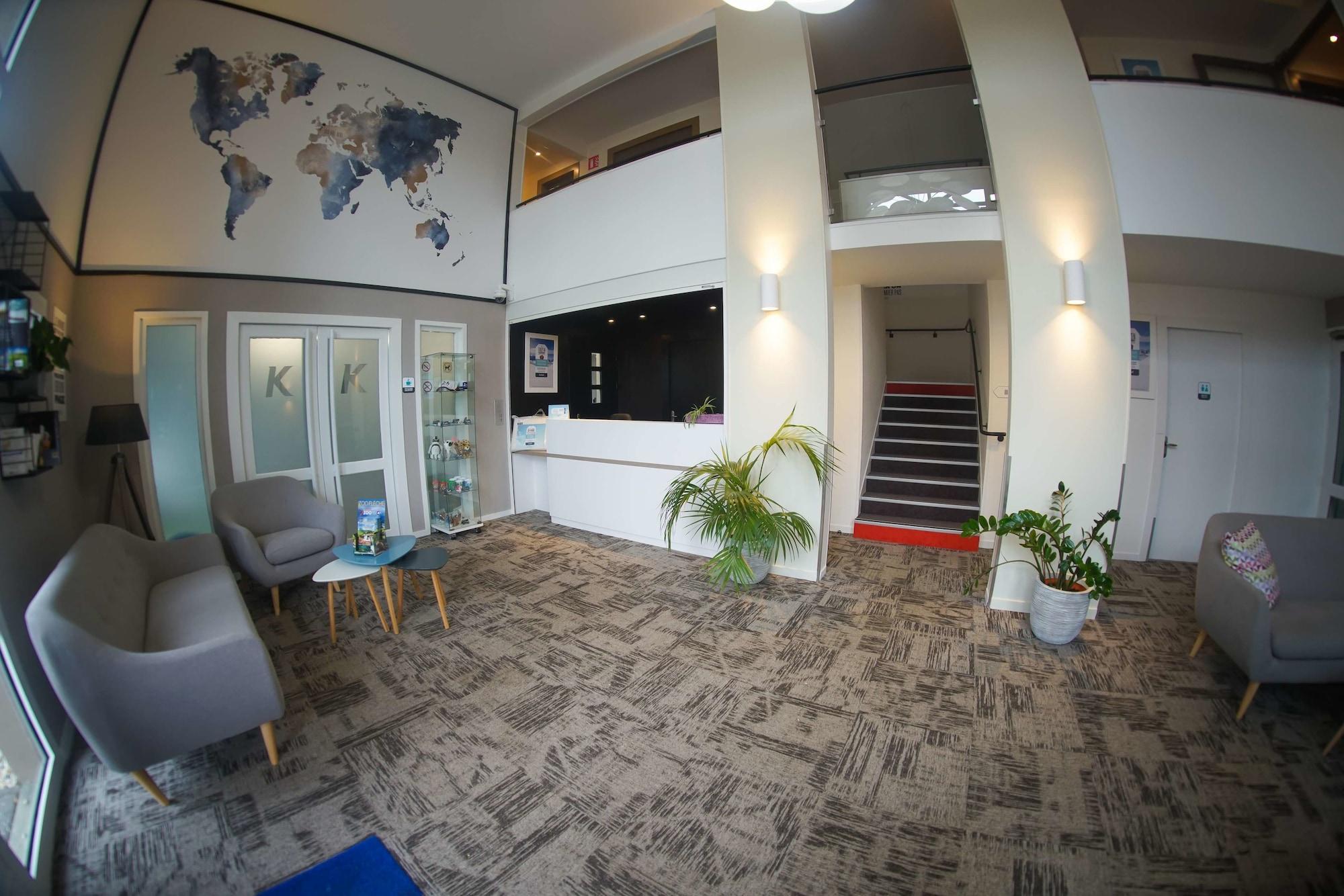 Vista Lobby Kyriad La Fleche