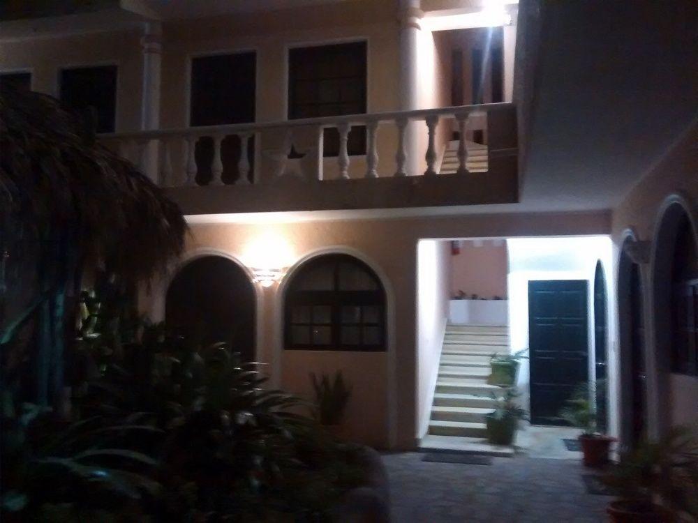 Vista Exterior Hotel Coco Plaza