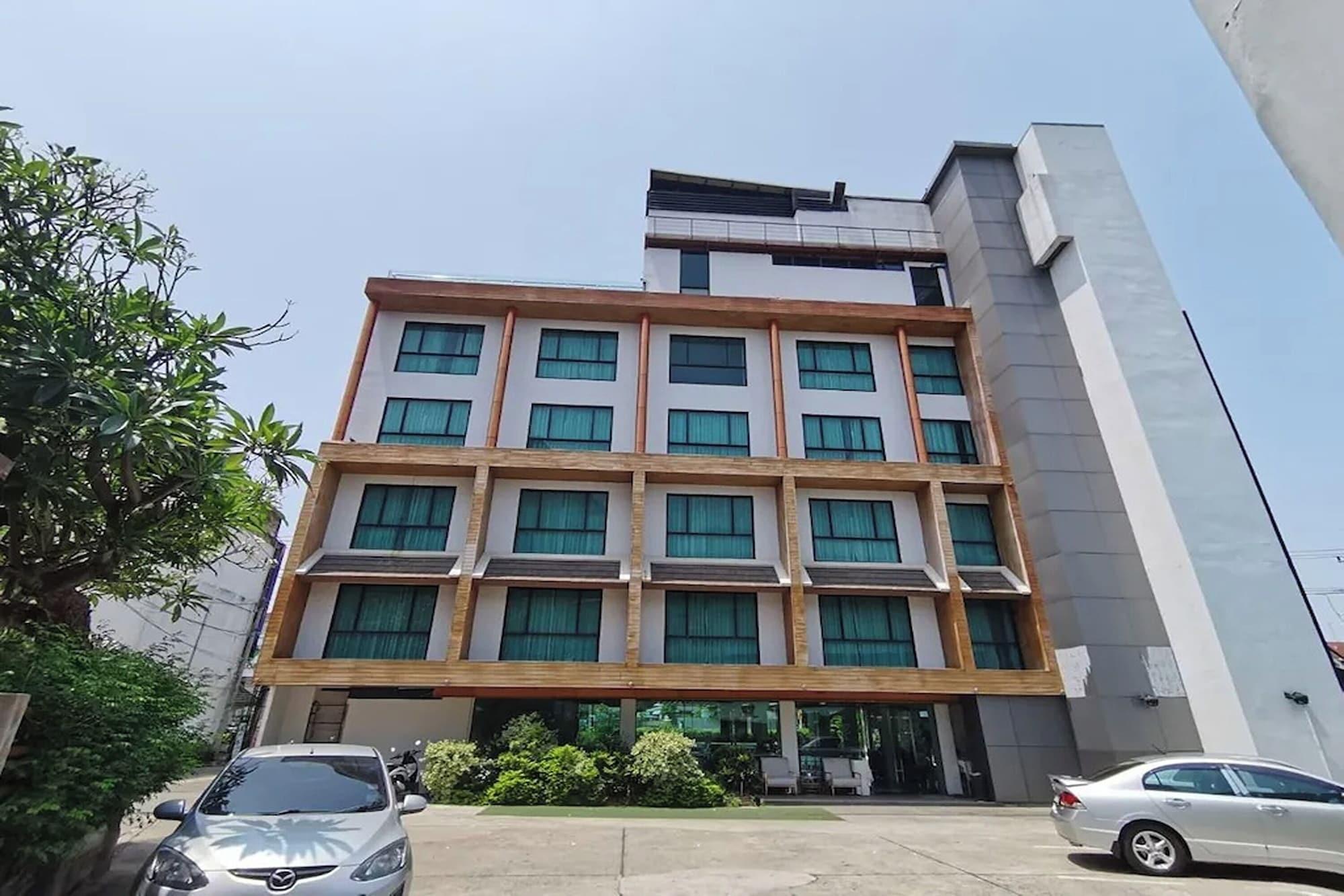 Vista Exterior Holatel Hotel Phitsanulok