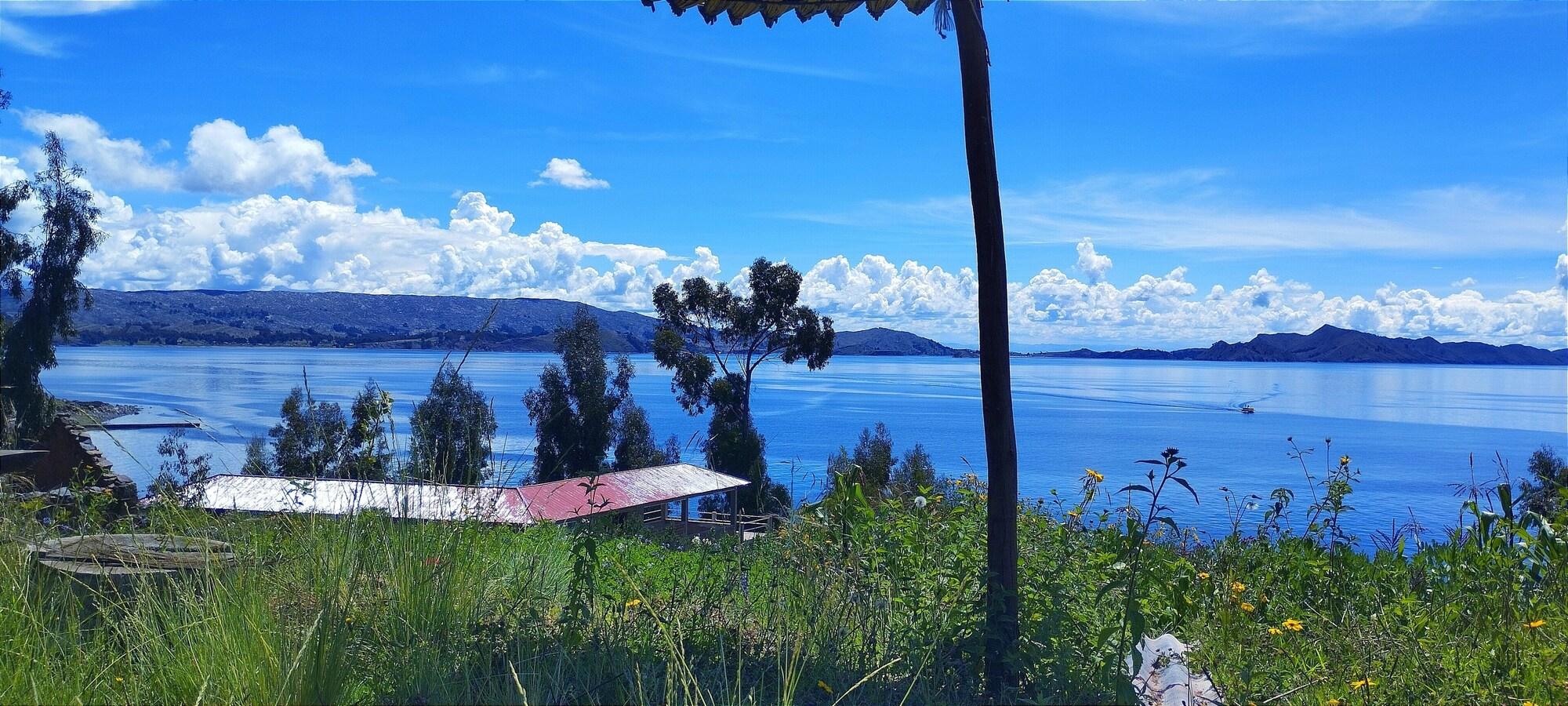 Vista Exterior Amantani Samary Lodge