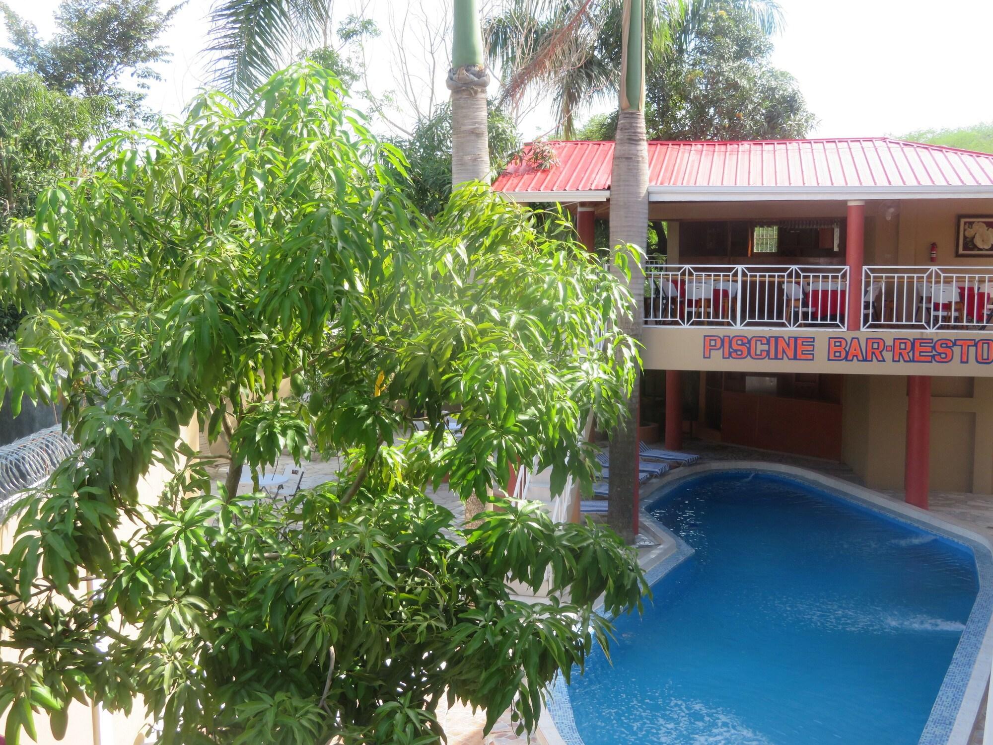 Vista Piscina Comfort Plus Hotel