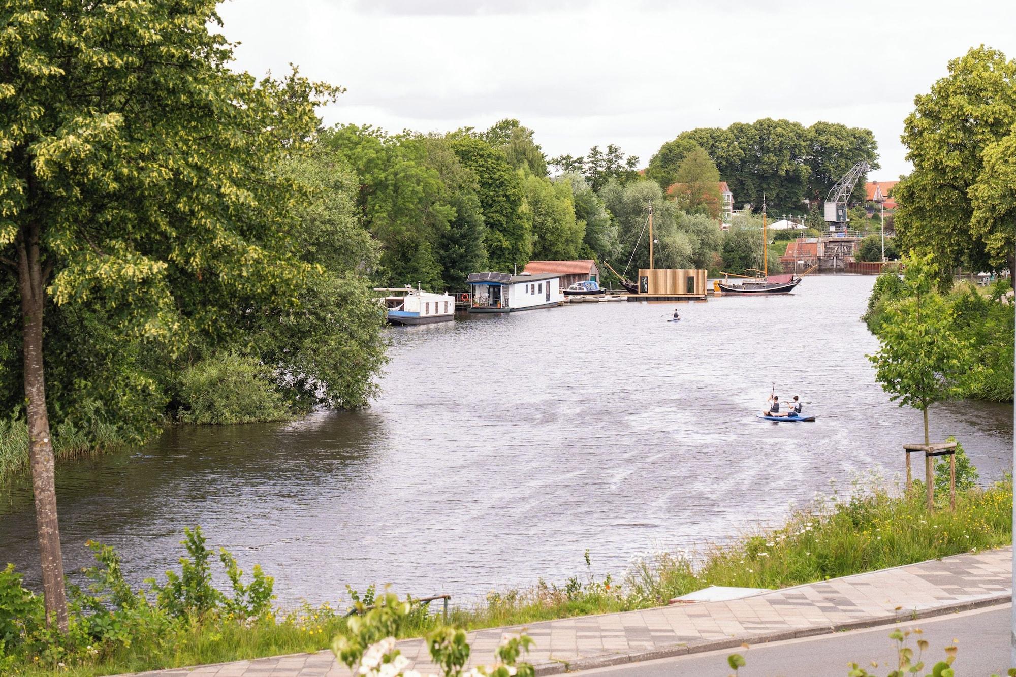 Vista Exterior Café & Hotel am Holzhafen