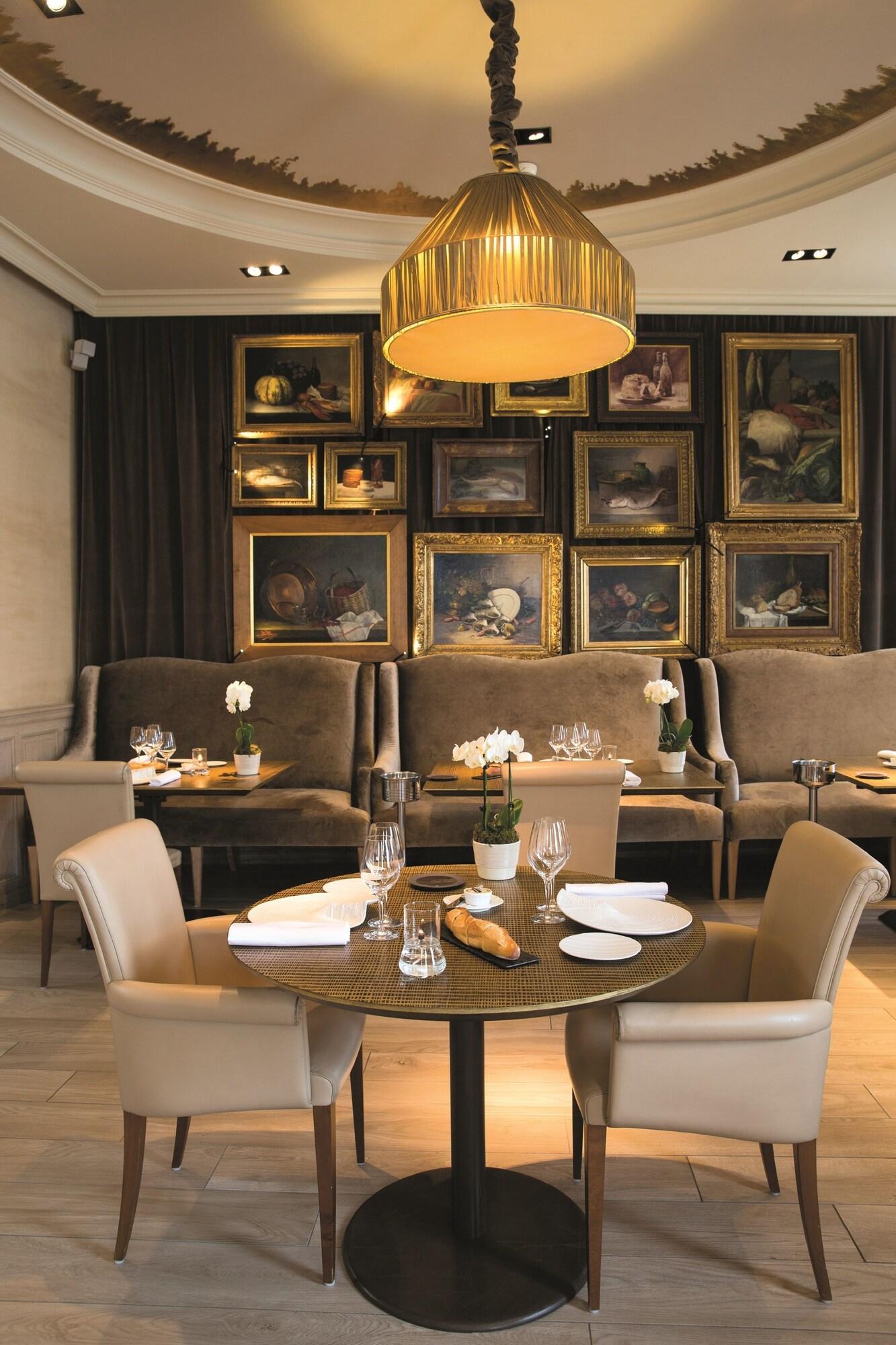 Restaurant Hotel & Spa Le Grand Monarque, Best Western Premier Collection