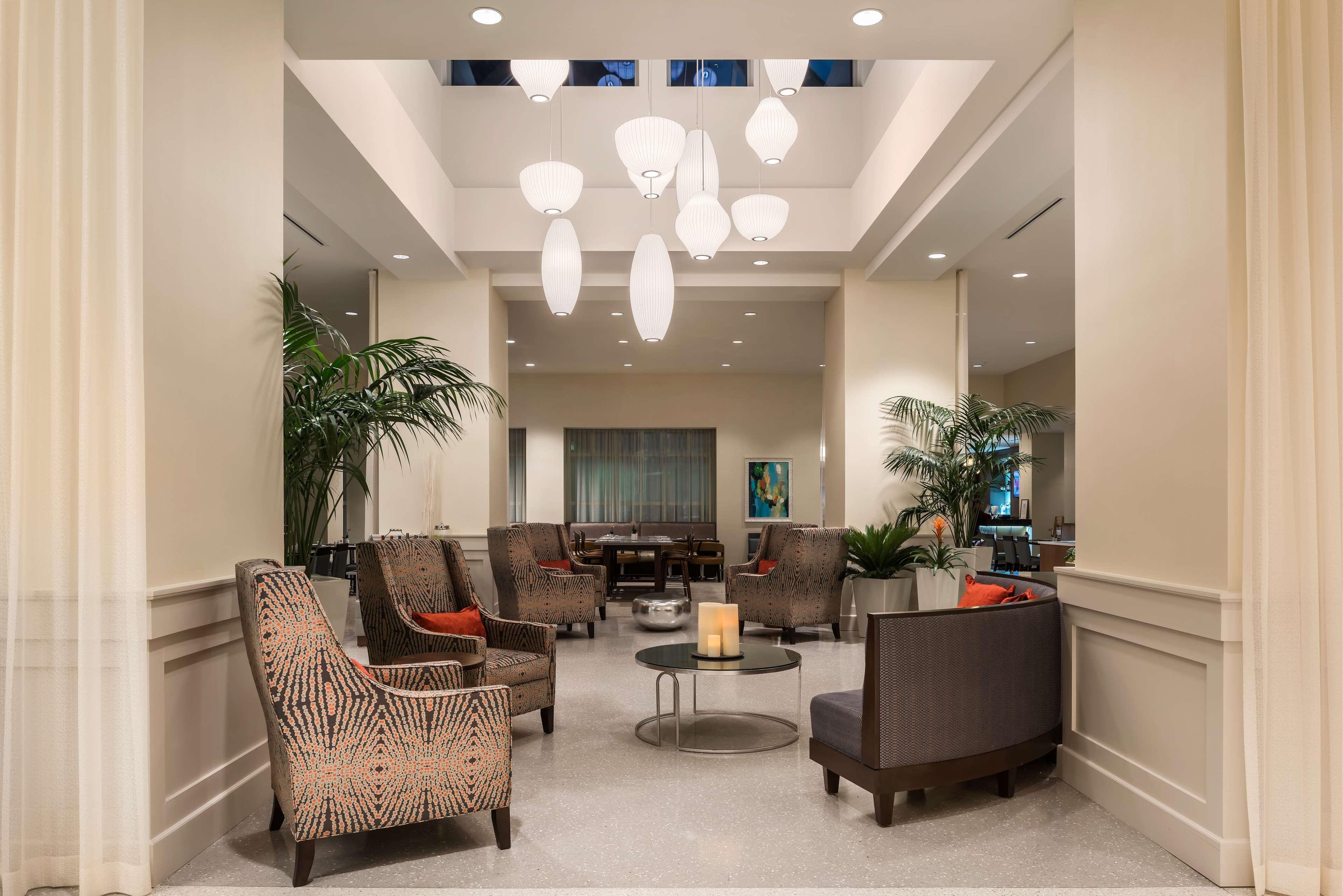 Vista Lobby Homewood Suites by Hilton Miami Dolphin Mall
