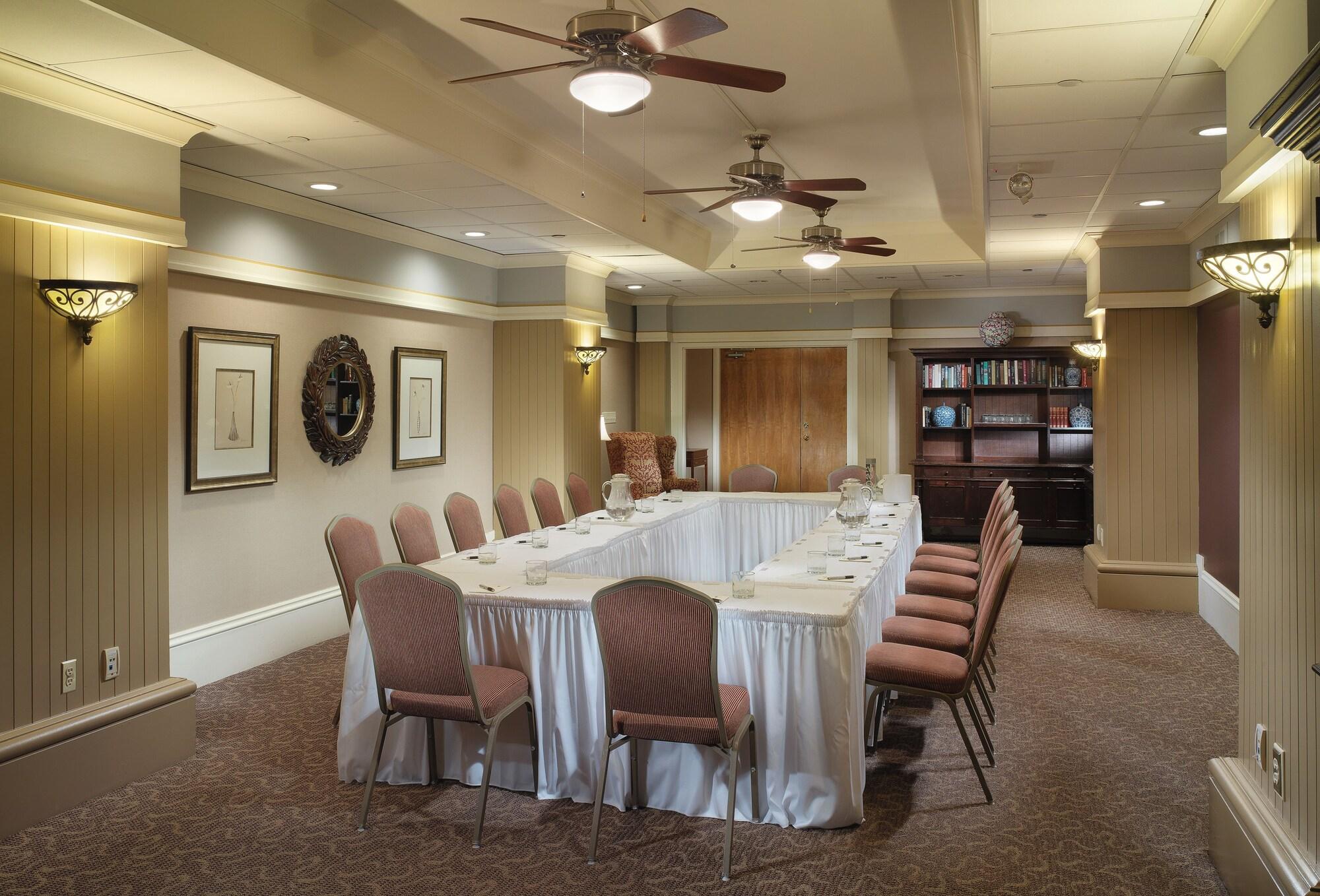 Sala de Reuniones Kensington Park Hotel