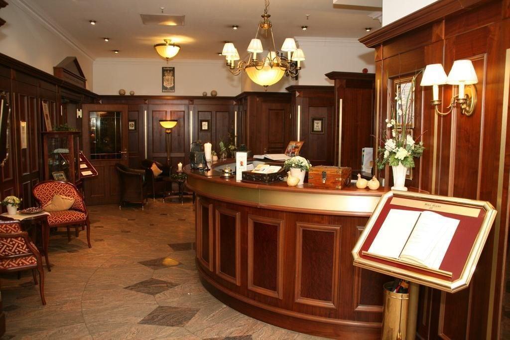 Vista Lobby Landhotel Zum Hessenpark