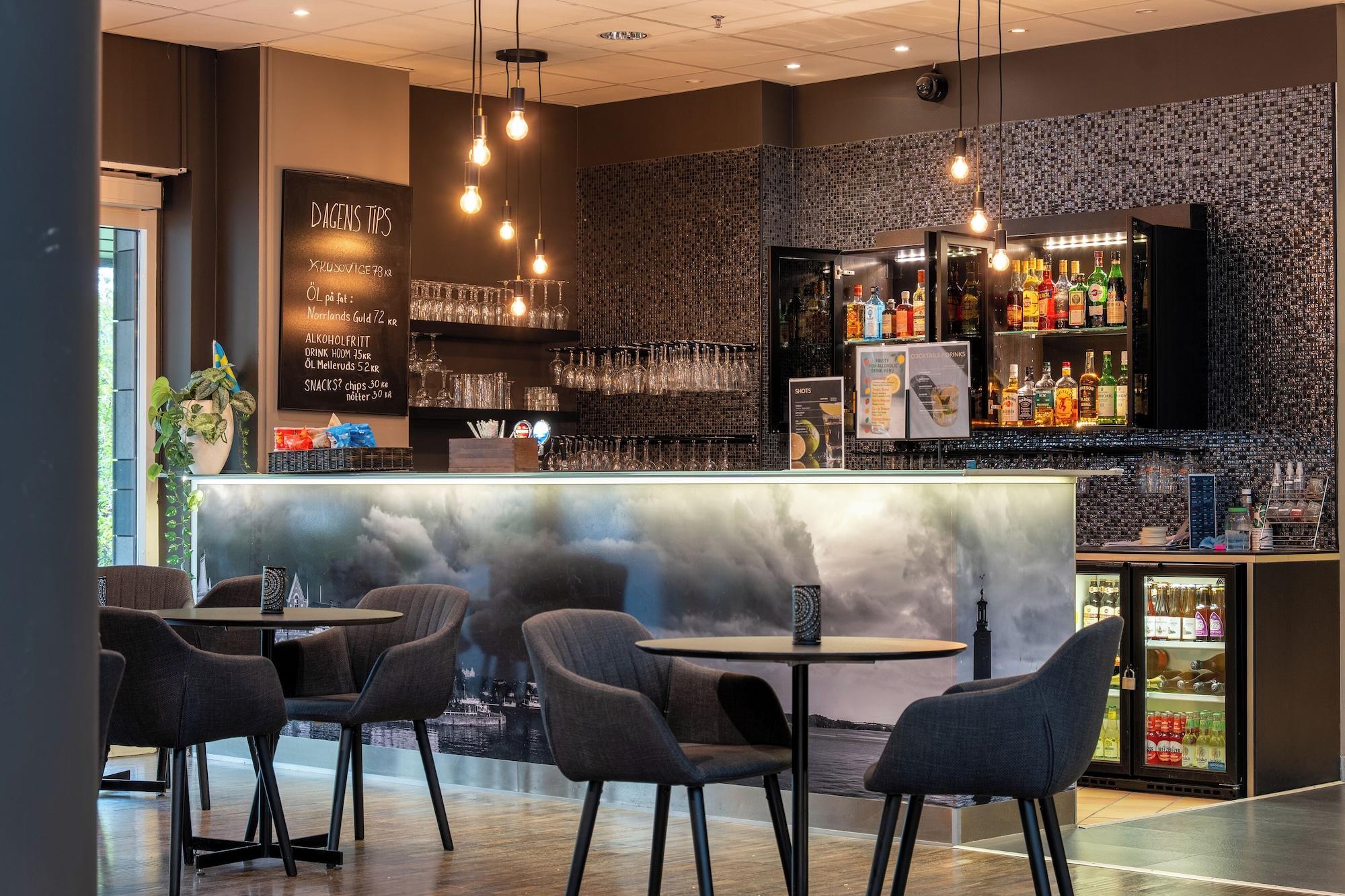 Bar/Salón Solna Park & Hotel