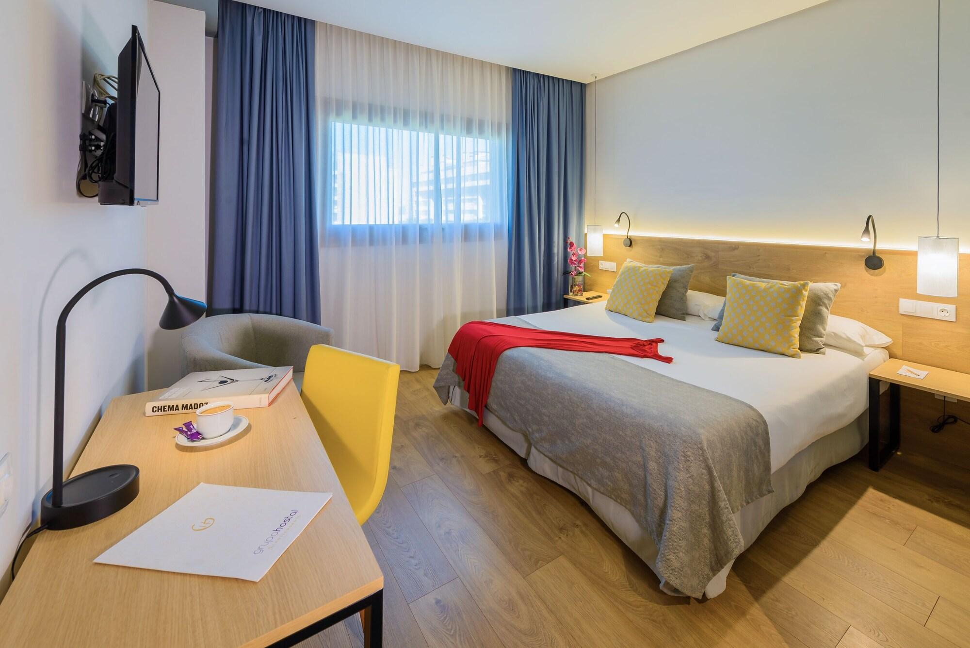 Varios Hotel Aida